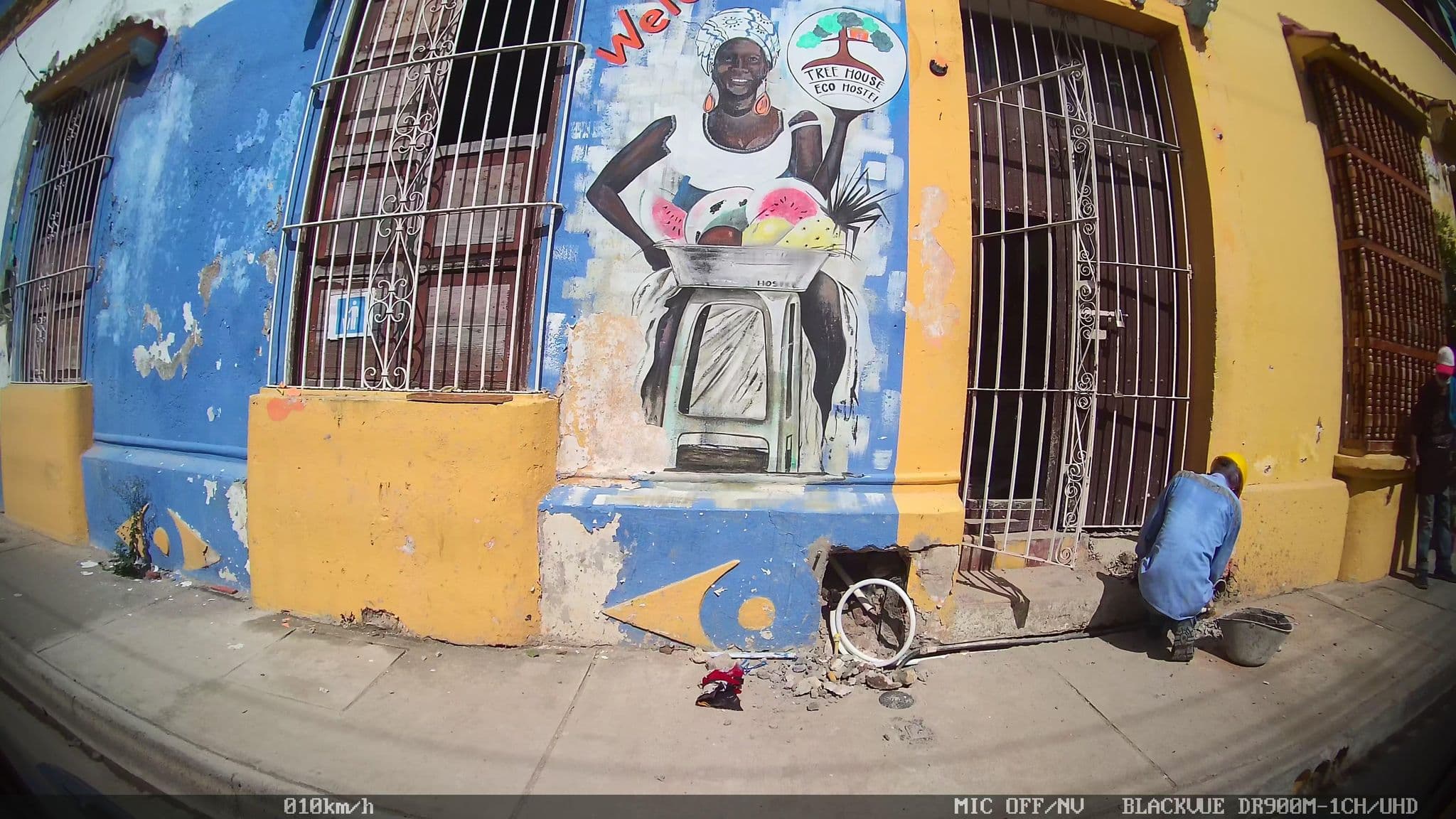 Street view near Tree House Hostal, Cartagena