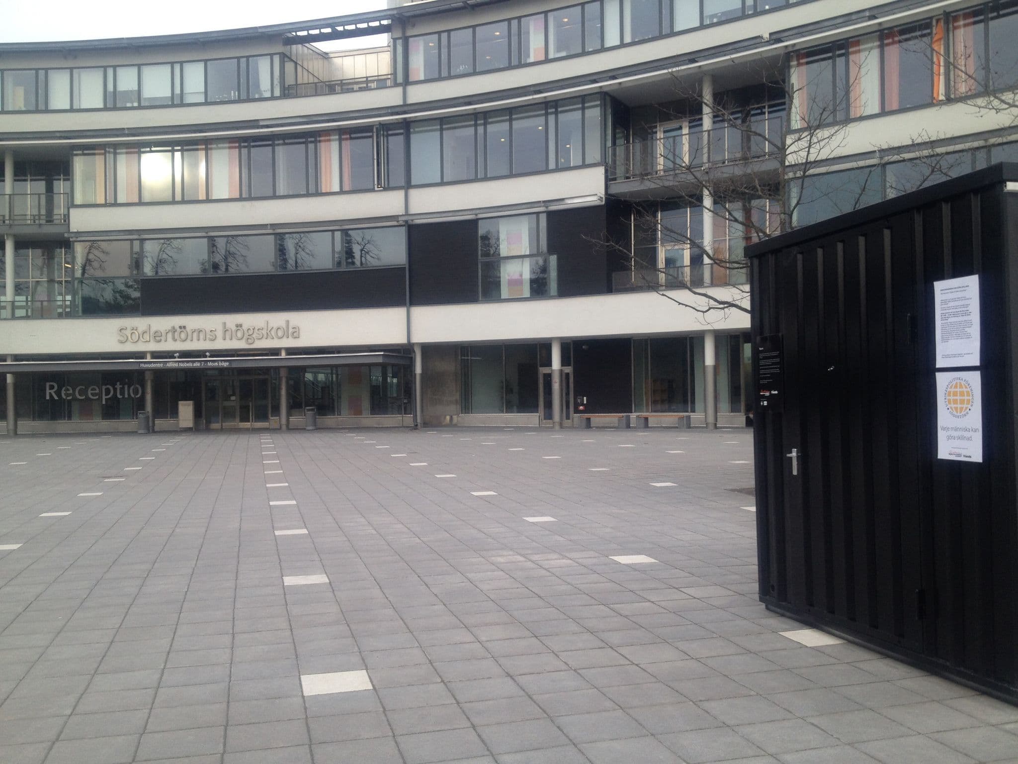 Street view near Nova Park Hotel, Huddinge — © ville (CC BY-SA · Mapillary)