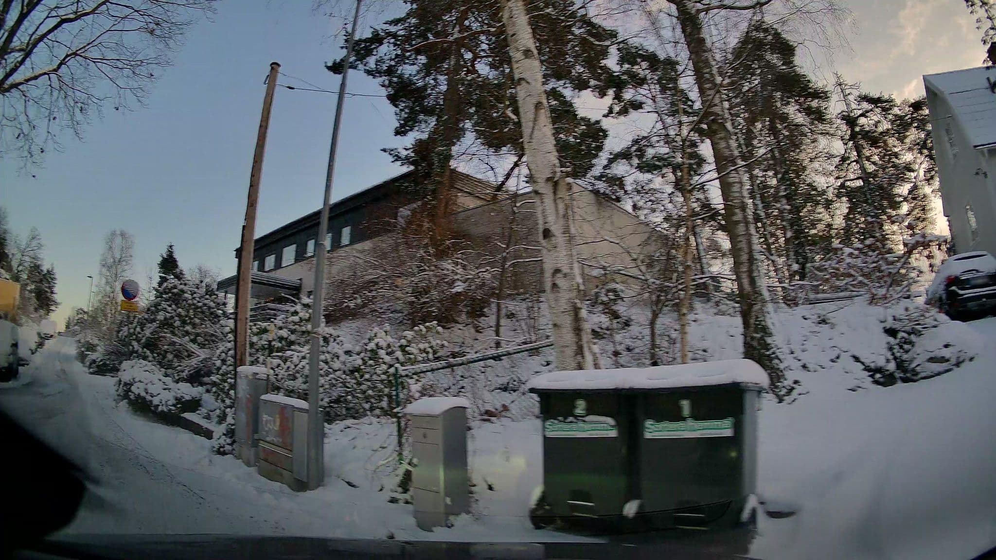 Street view near Princess Tältet @ Casa Häggqvist, Huddinge — © bruno360 (CC BY-SA · Mapillary)