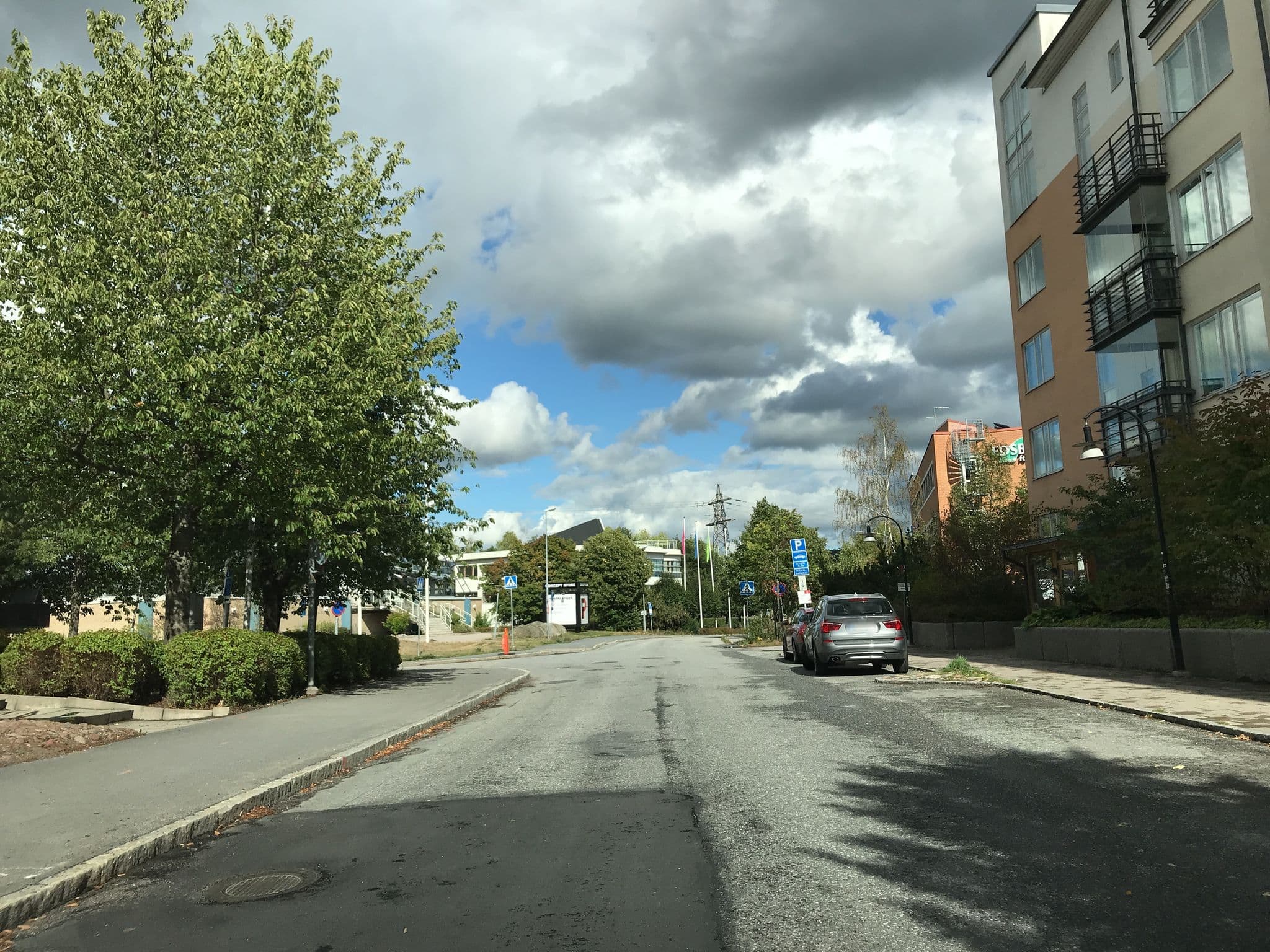 Street view near Stockholm Hotel Apartments Sollentuna, Sollentuna — © andreas_p (CC BY-SA · Mapillary)
