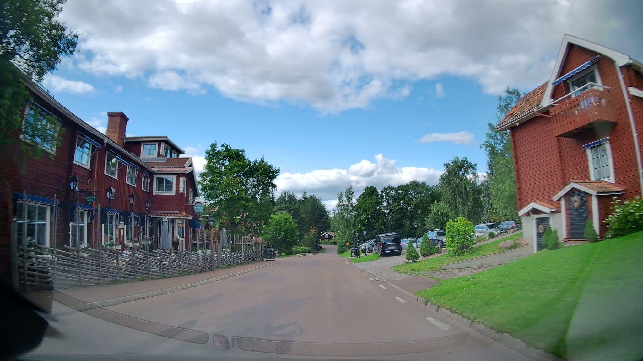 Street view near Åkerblads Hotell och Gästgiveri, Siljansnäs — © bruno360 (CC BY-SA · Mapillary)
