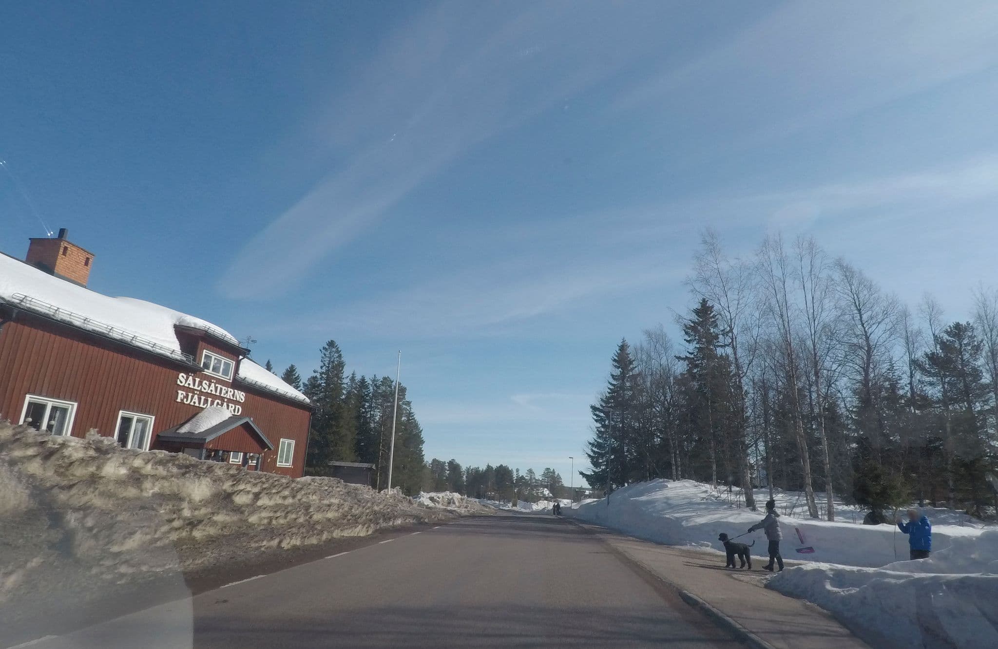 Street view near Sälsäterns Fjällgård, Älvdalen — © msamme (CC BY-SA · Mapillary)