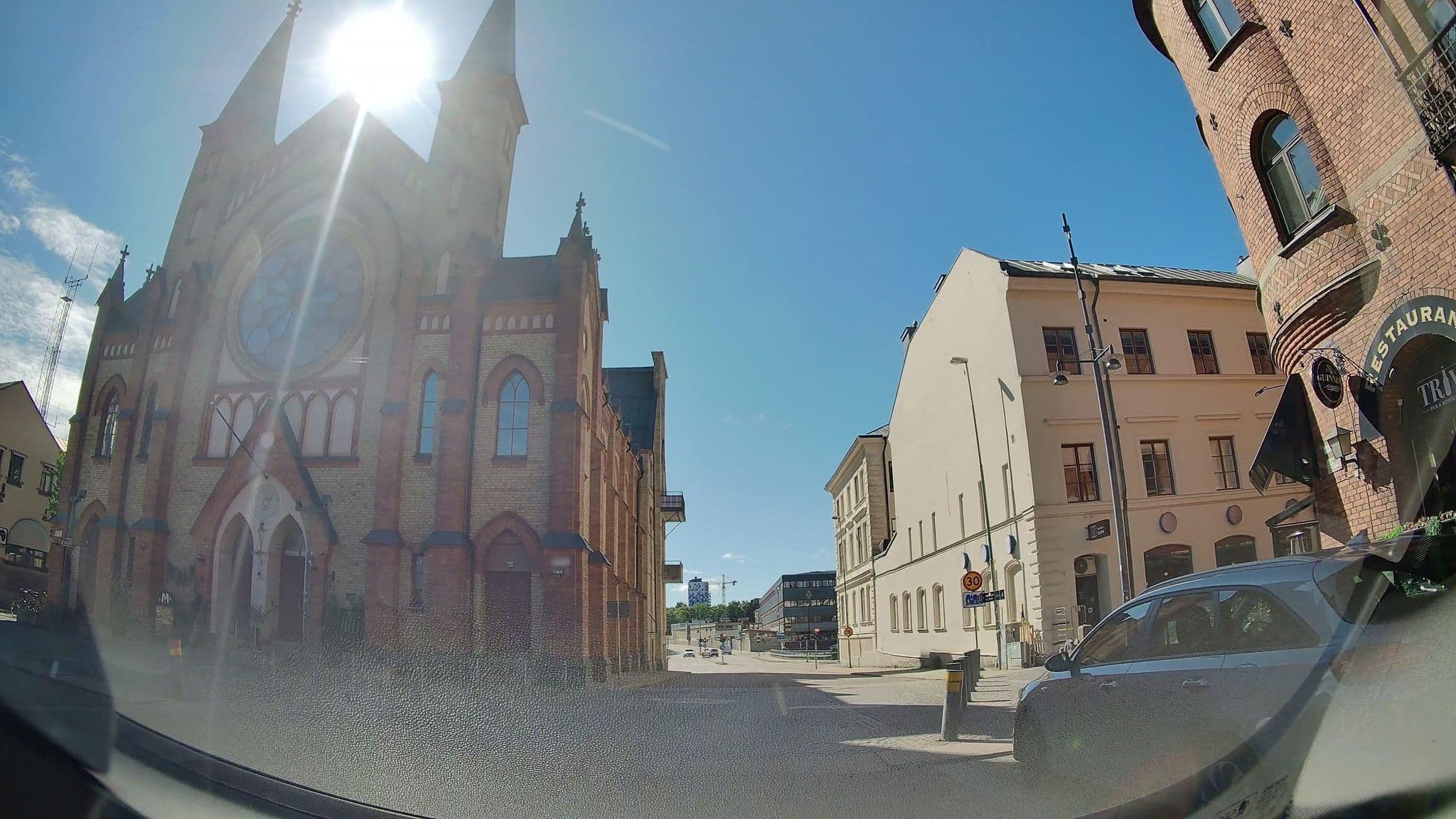 Street view near Järnvägshotellet, Gävle — © bruno360 (CC BY-SA · Mapillary)