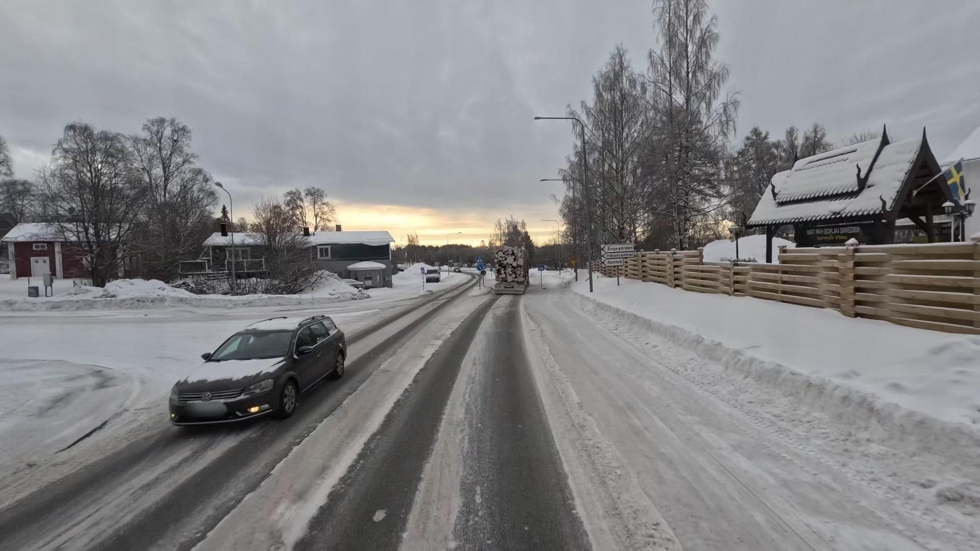Street view near Lilla Hotellet, Brunflo — © bct (CC BY-SA · Mapillary)