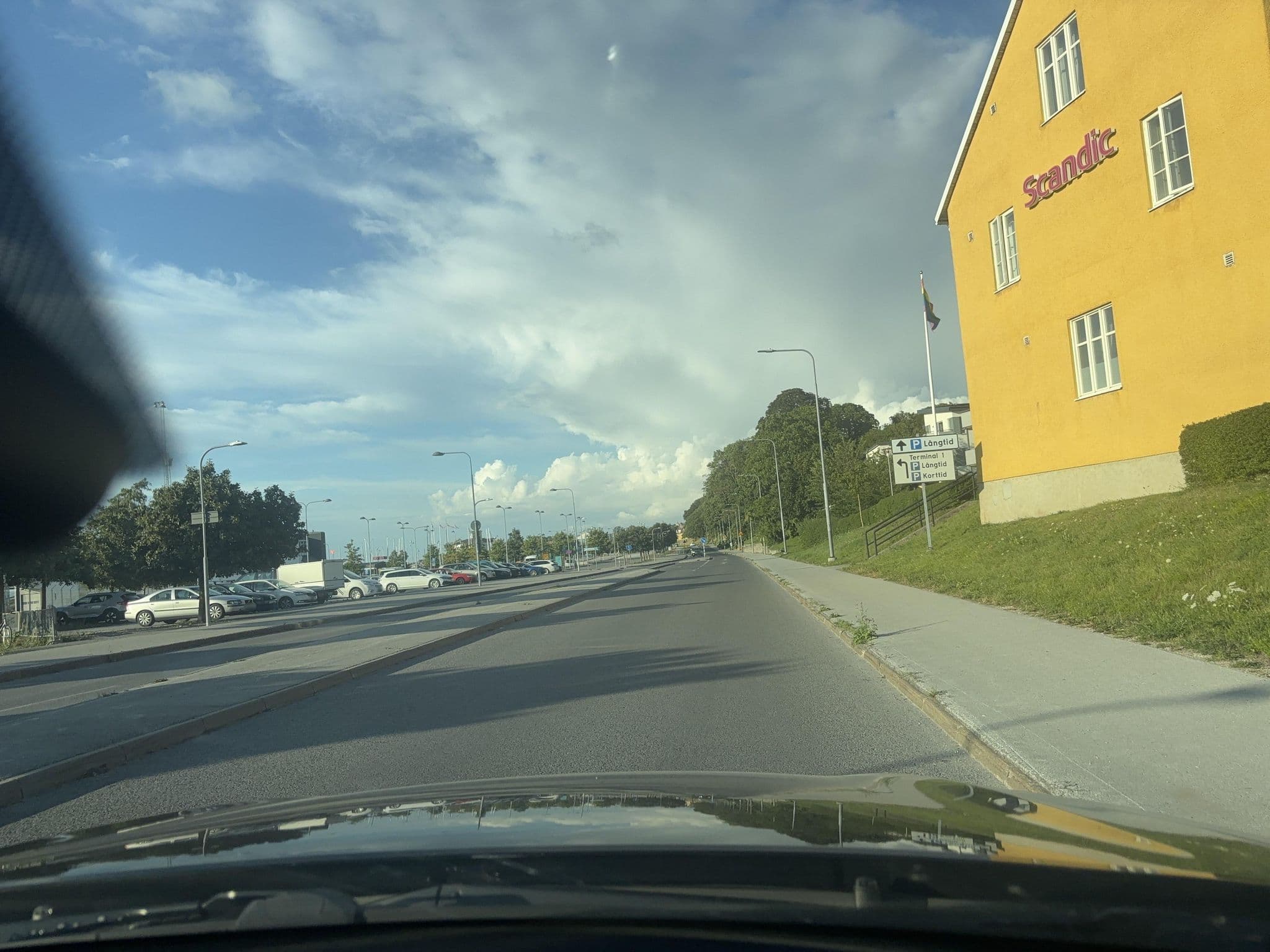 Street view near GotlandsResor, Visby — © catdrout4 (CC BY-SA · Mapillary)