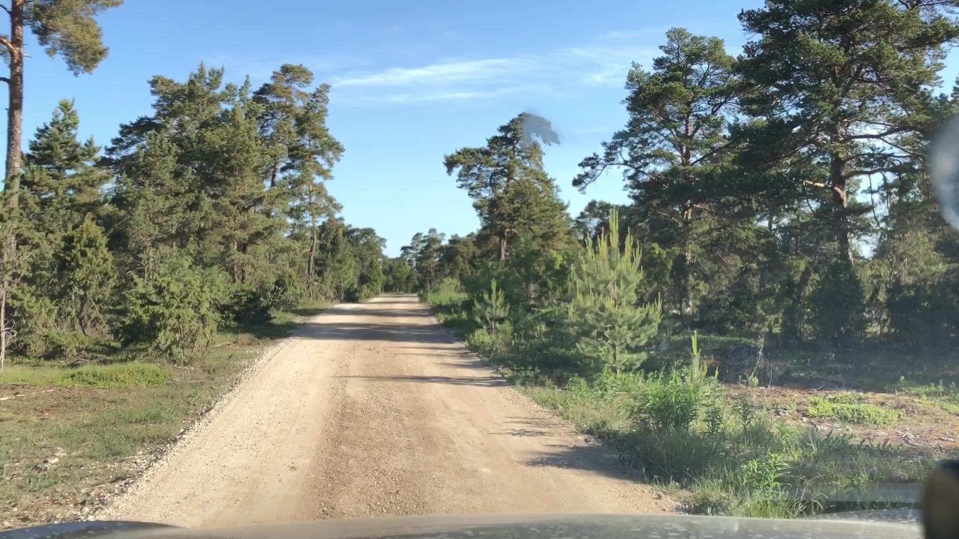 Street view near ljugarns Stugor, Hemse — © lvl5 (CC BY-SA · Mapillary)