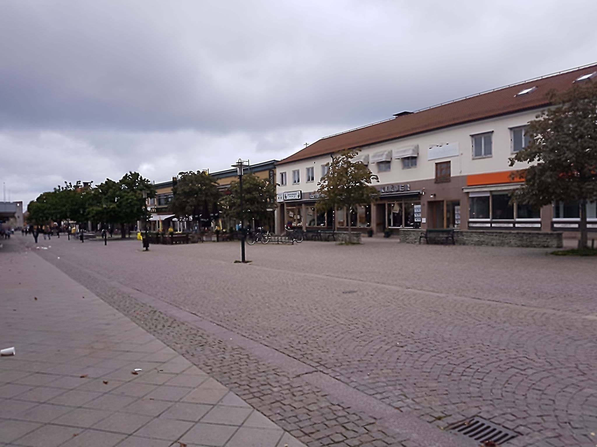 Street view near Visby Allmänna Idrottsklubb, Visby — © ainali (CC BY-SA · Mapillary)