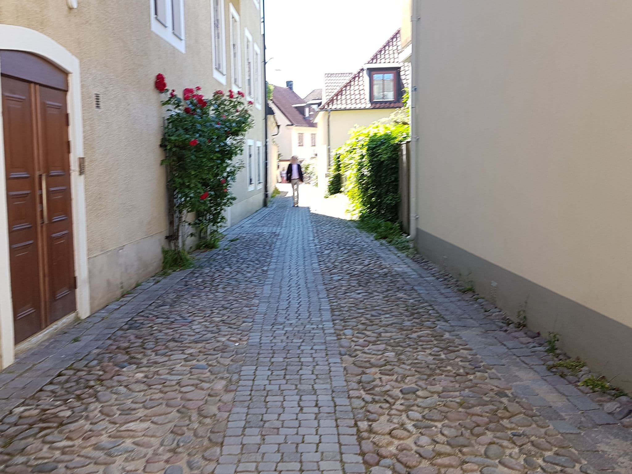 Street view near Boende Visby, Visby — © jopparn (CC BY-SA · Mapillary)