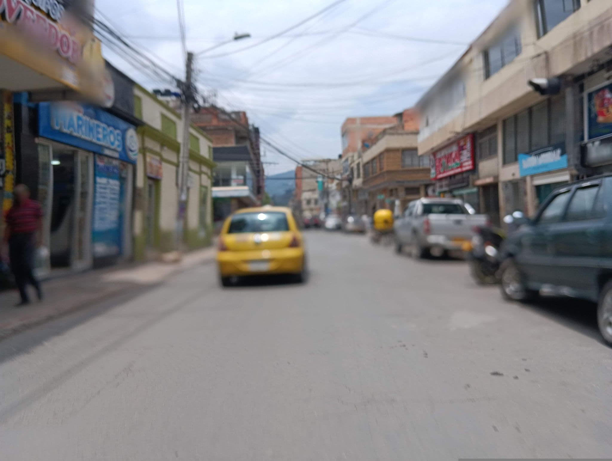 Street view near Hotel madrigal, Duitama — © leogiga (CC BY-SA · Mapillary)