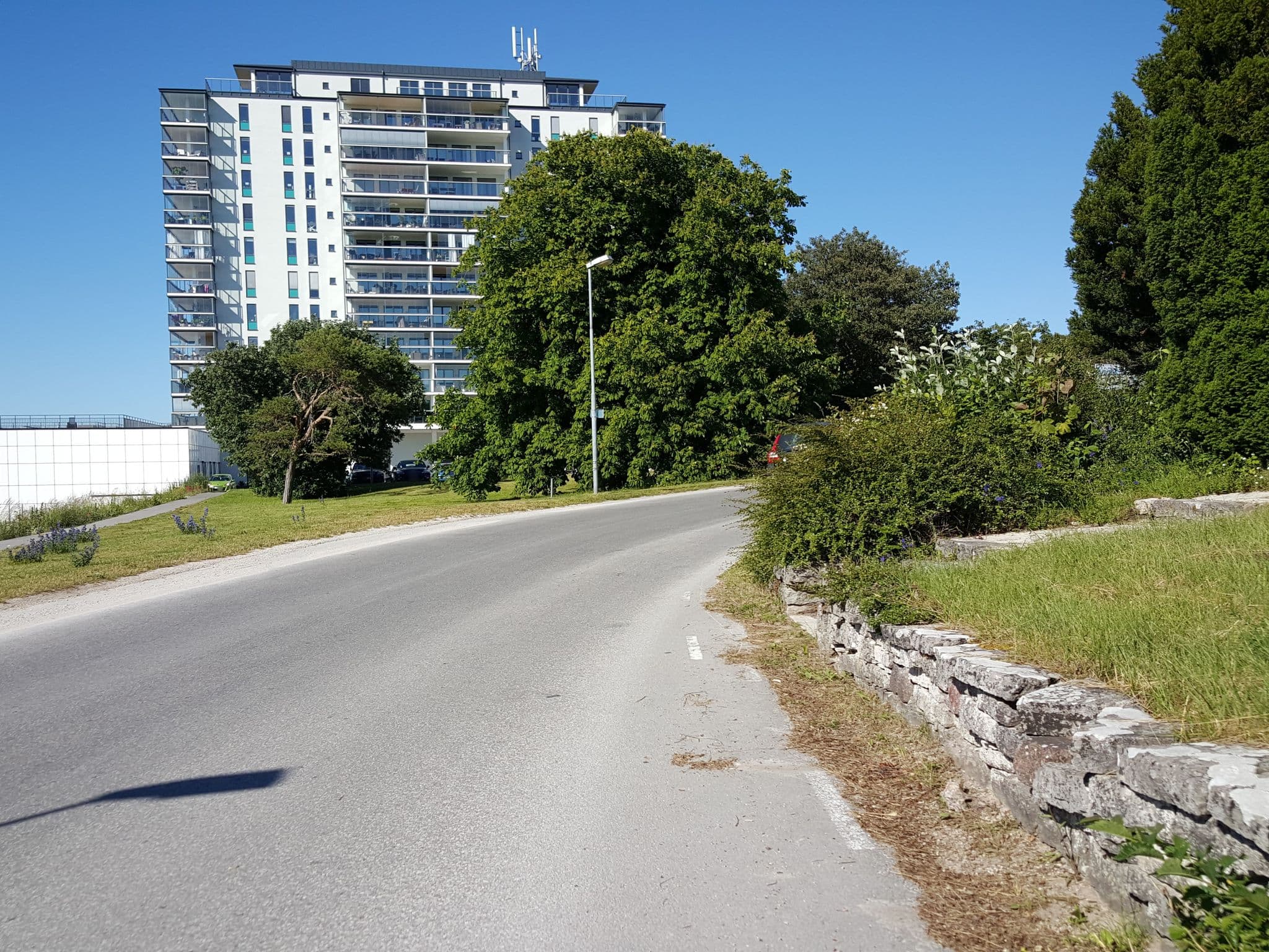 Street view near Snäck Annex, Visby — © ainali (CC BY-SA · Mapillary)