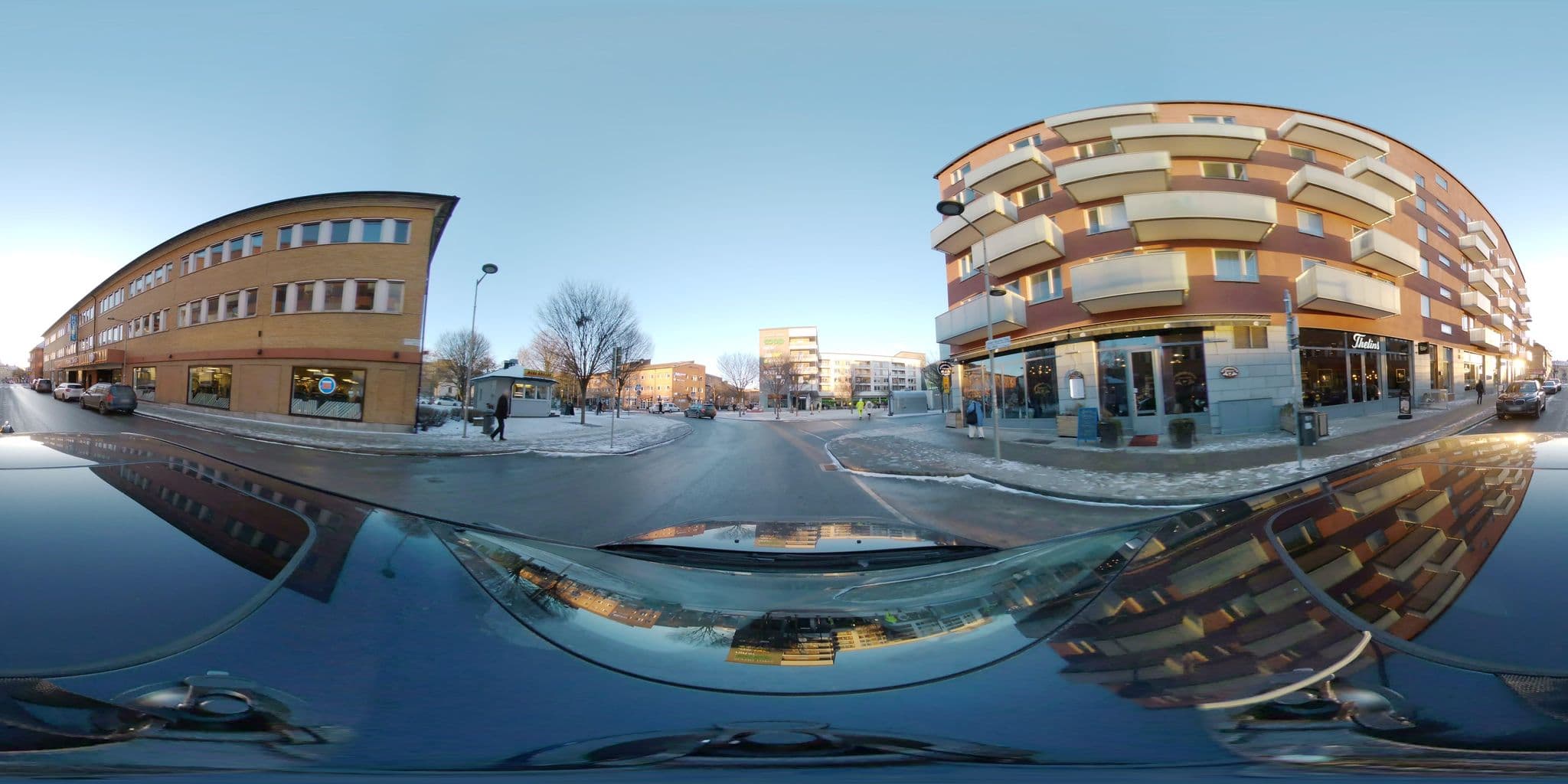 Street view near Hotell Älvsjö, Årsta — © bruno360 (CC BY-SA · Mapillary)