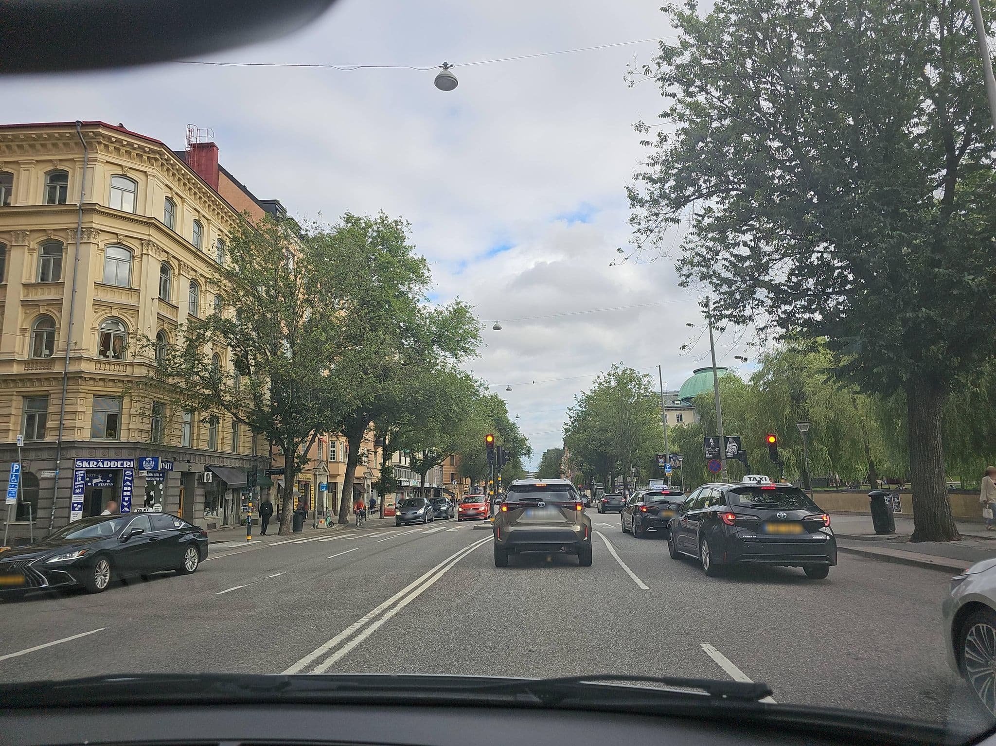Street view near Best Western Hotel at 108, Vasastaden — © NikHen (CC BY-SA · Mapillary)