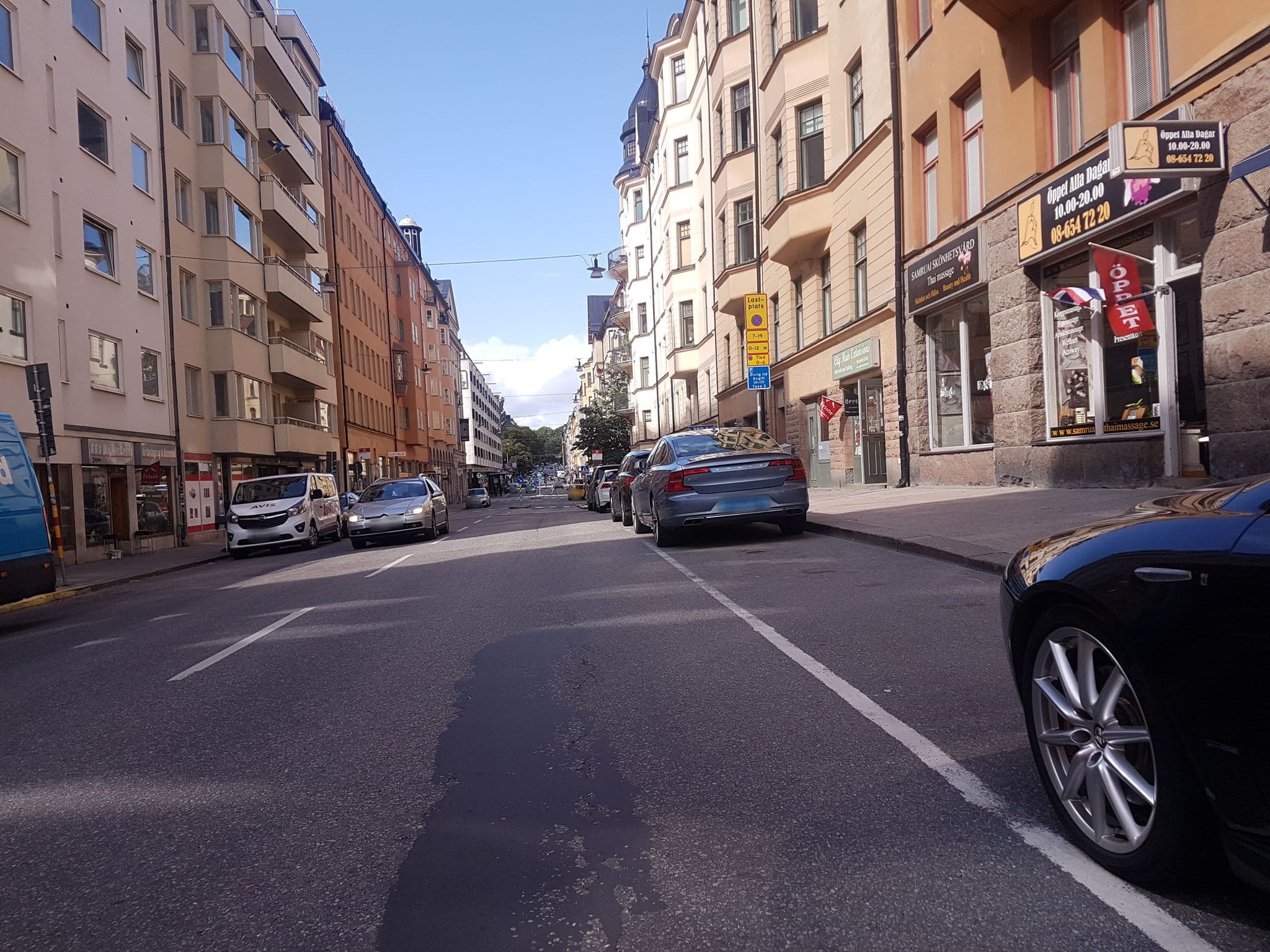 Street view near Three Crown Hostel, Kungsholmen — © haxpett (CC BY-SA · Mapillary)