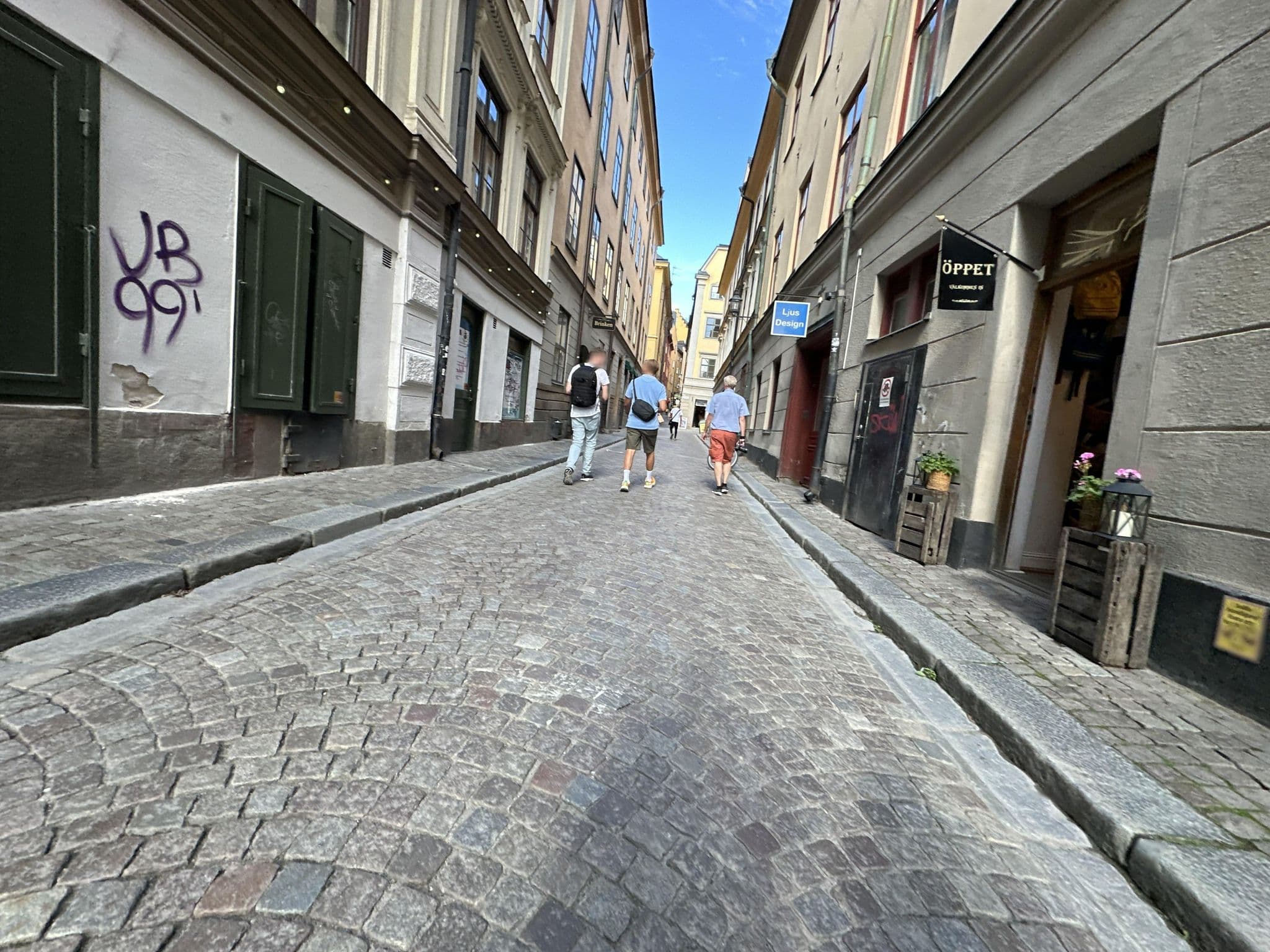 Street view near Collectors Victory Apartments, Gamla Stan — © quickness805 (CC BY-SA · Mapillary)