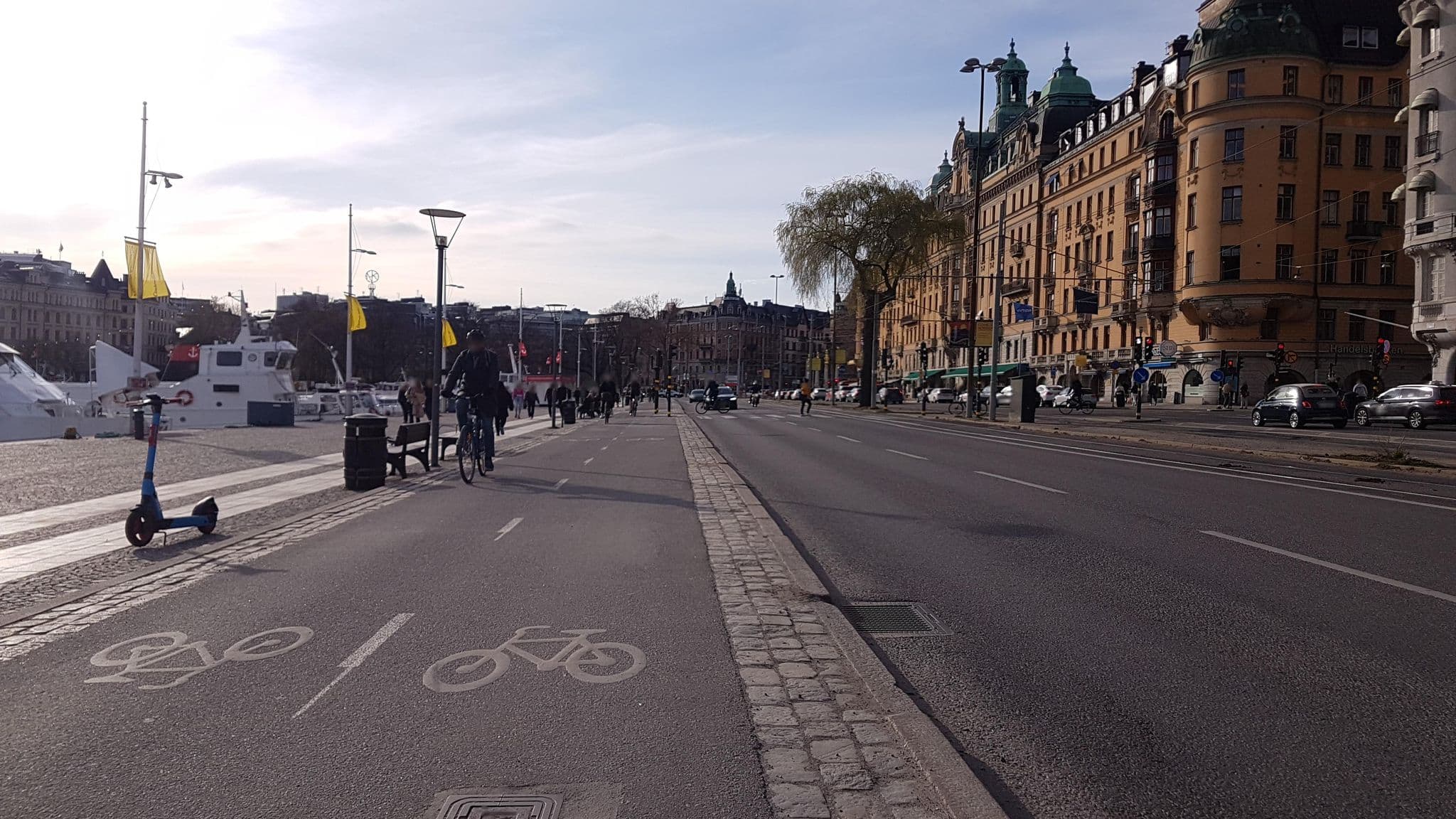 Street view near 外交家飯店 (Hotel Diplomat) - 斯德哥爾摩, Stockholm — © haxpett (CC BY-SA · Mapillary)