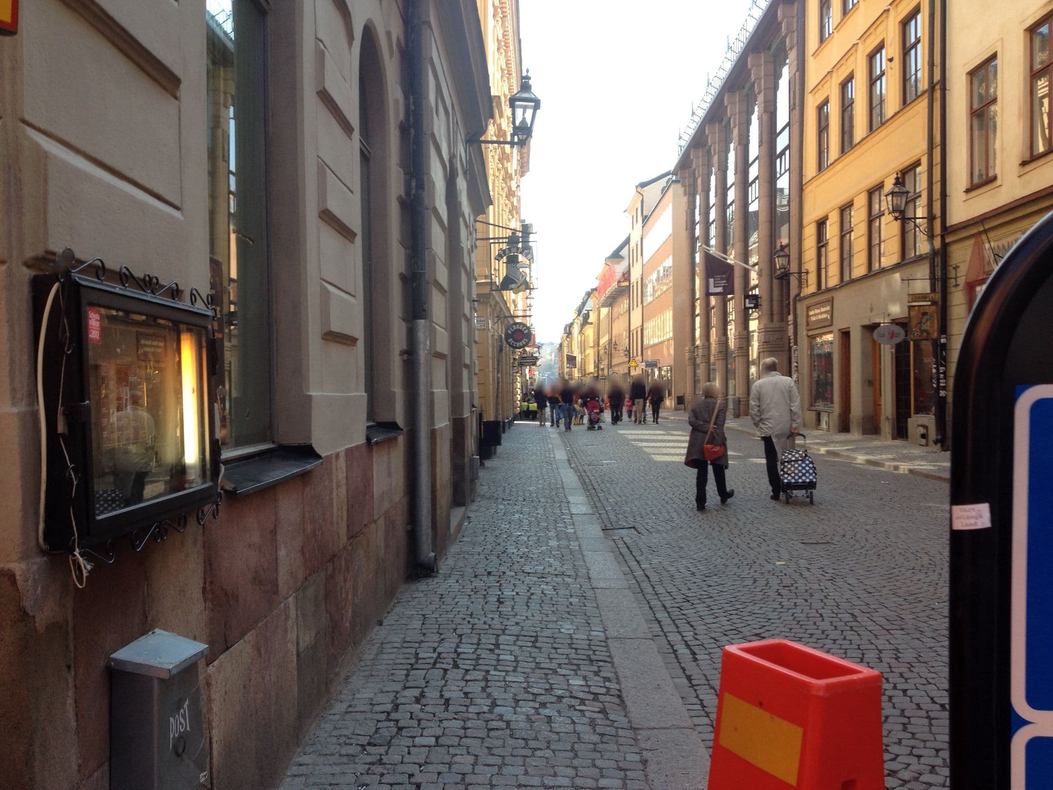 Street view near Yoko Kaneko QP Miljö, Gamla Stan — © tomasmalmsten (CC BY-SA · Mapillary)