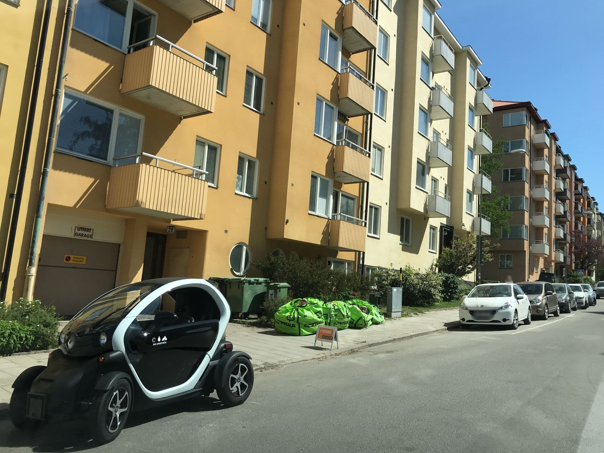 Street view near ApartDirect Gärdet, Östermalm — © andreas_p (CC BY-SA · Mapillary)