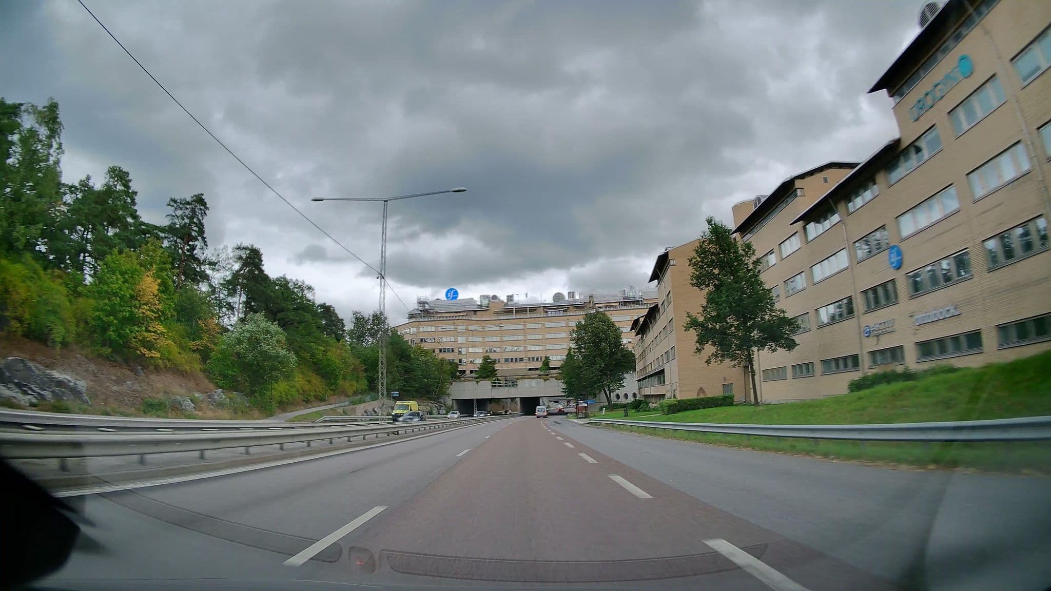 Street view near Sängen, Bergshamra — © bruno360 (CC BY-SA · Mapillary)