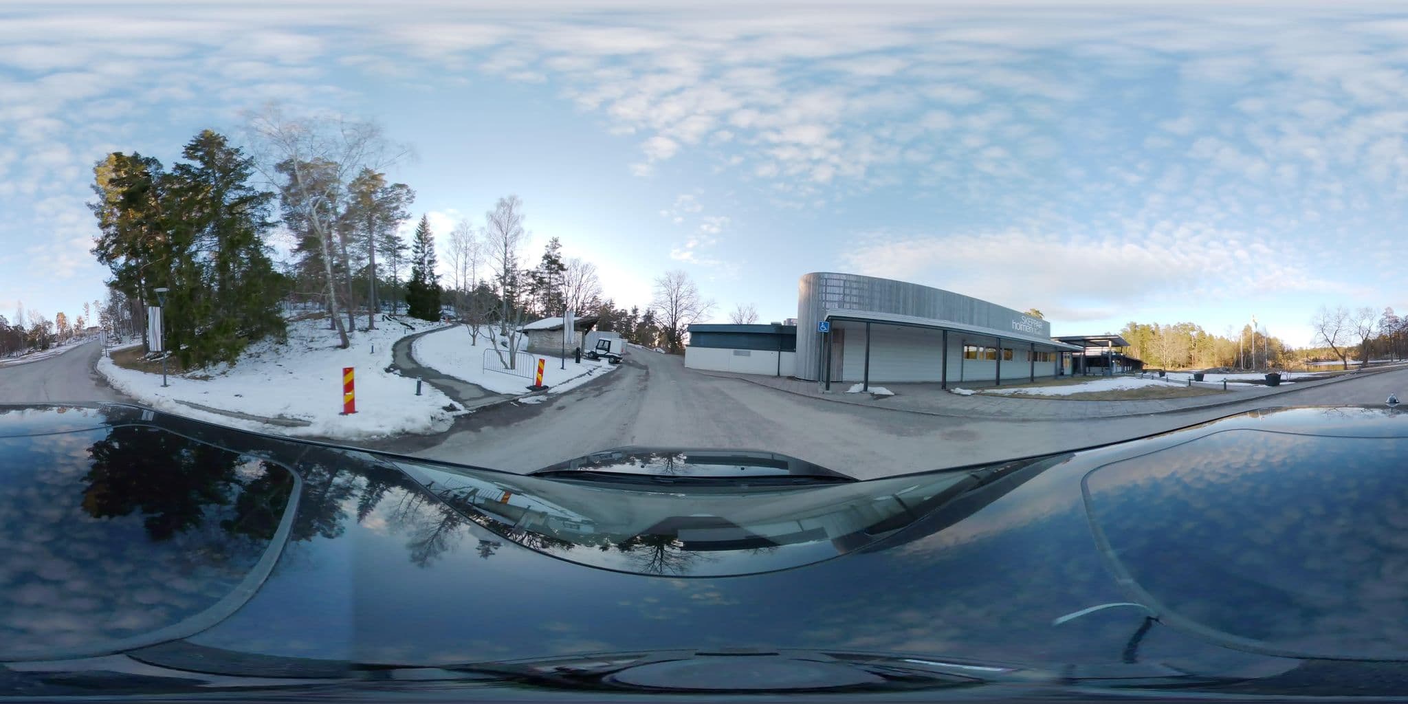 Street view near Skepparholmen Nacka, Kummelnäs — © bruno360 (CC BY-SA · Mapillary)