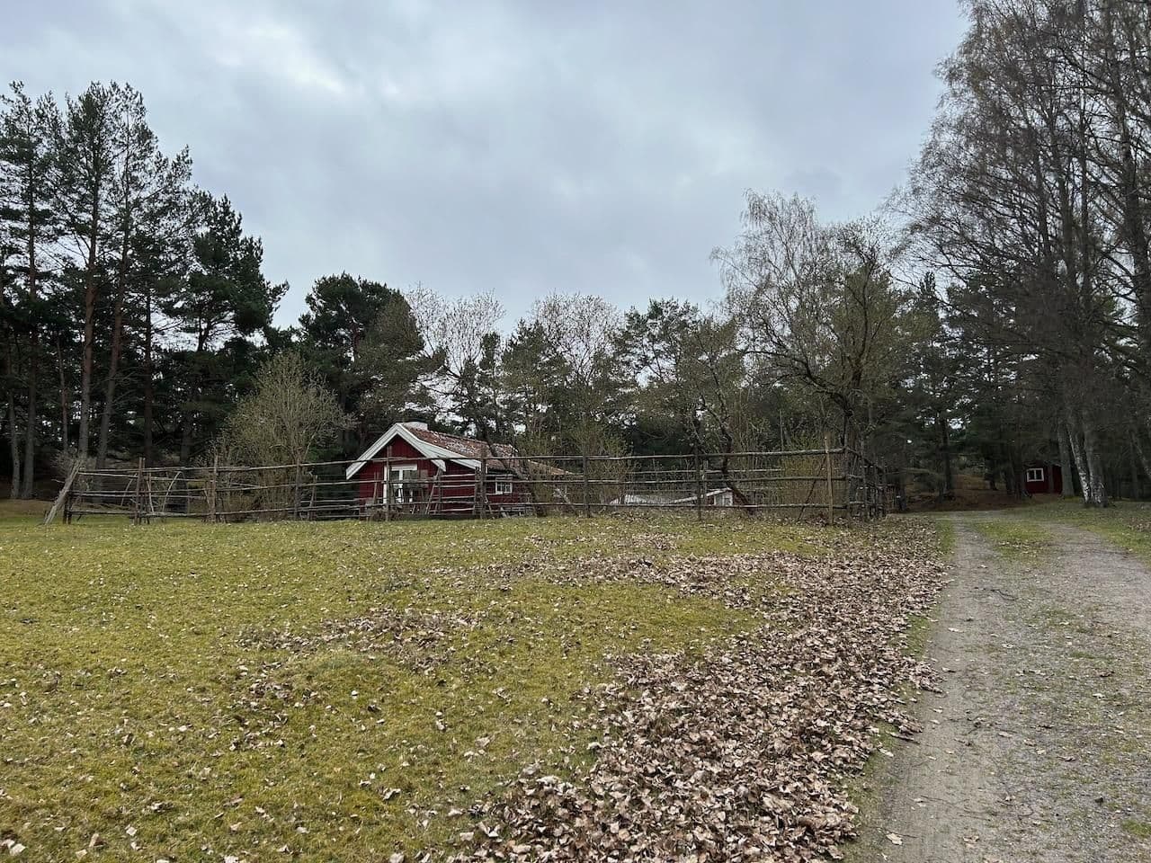 Street view near Vandrarhemmet Nåttarö, Nynäshamn — © salgo601 (CC BY-SA · Mapillary)