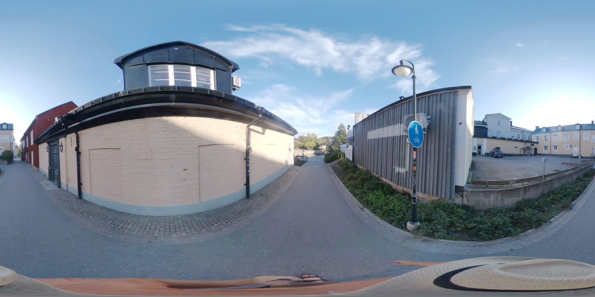 Street view near Stjärnvretens Bed & Breakfast, Norrtälje — © bruno360 (CC BY-SA · Mapillary)