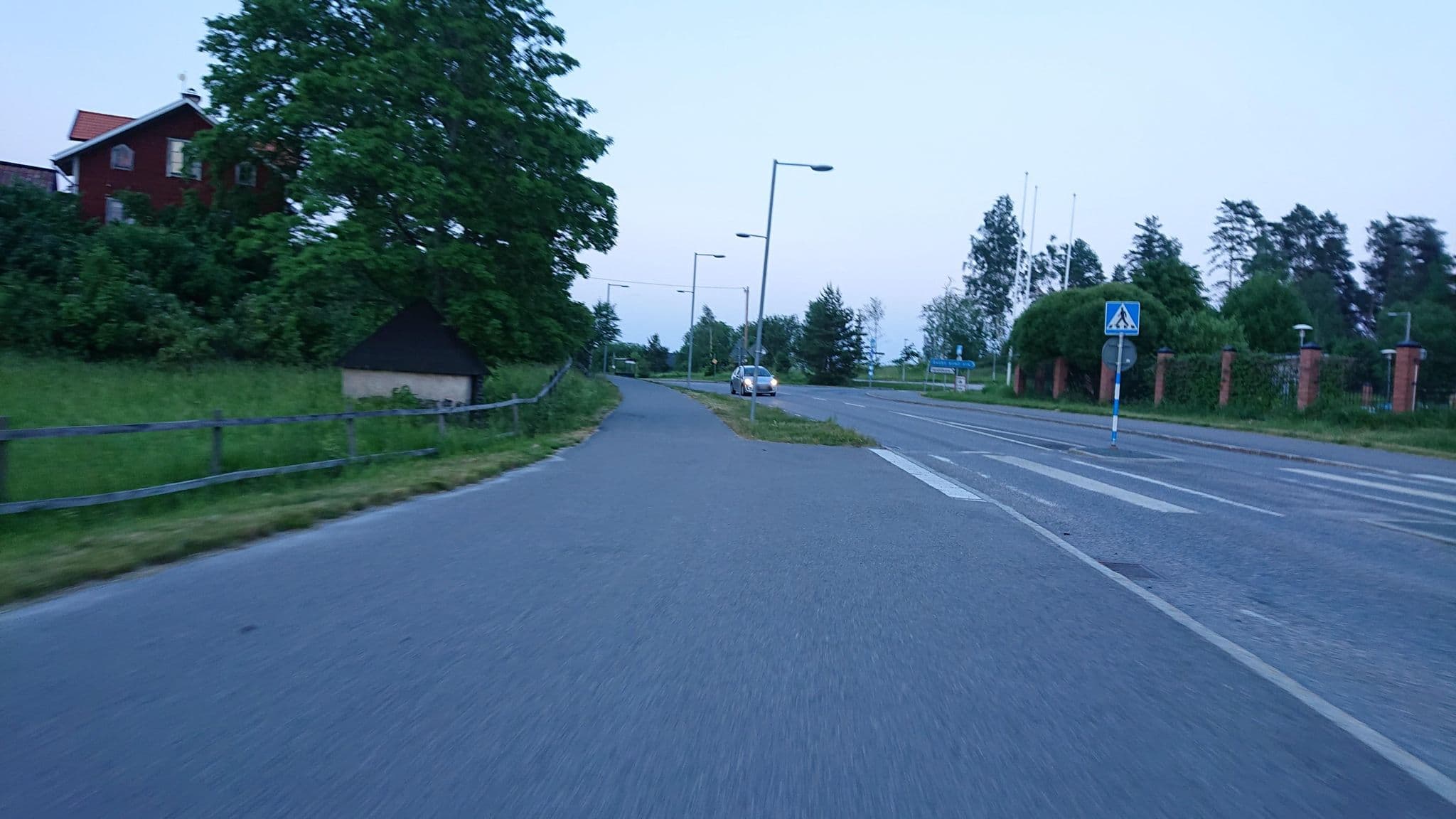 Street view near Runopark Hotel, Åkersberga — © samuelc81 (CC BY-SA · Mapillary)