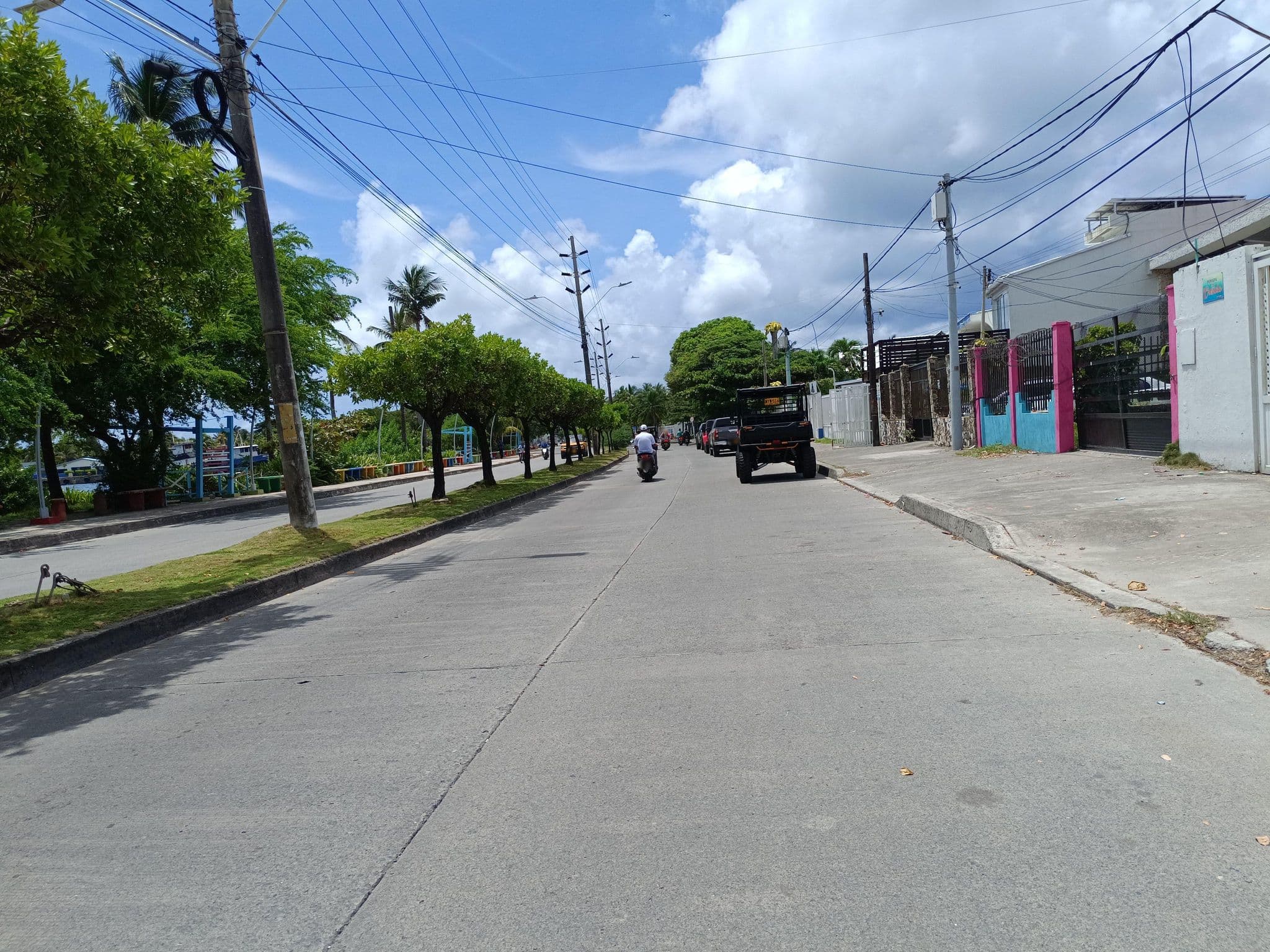 Street view near Dima Cresida, San Andrés — © bluealmondhostel (CC BY-SA · Mapillary)