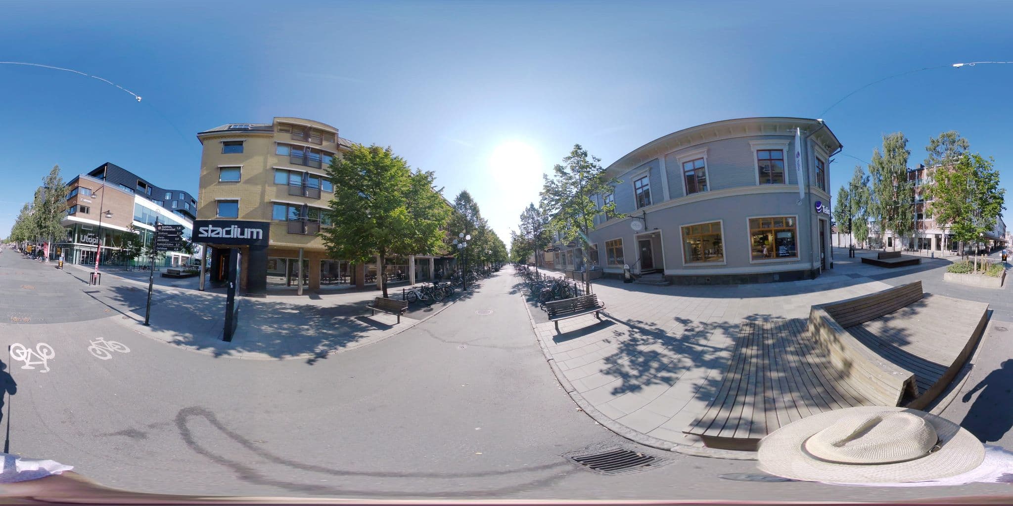 Street view near Hotell Wasa, Umeå — © bruno360 (CC BY-SA · Mapillary)