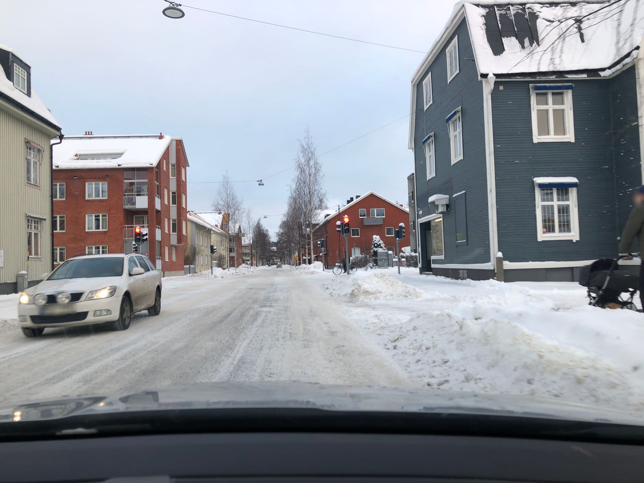 Street view near Hedlunds Bed & Breakfast, Umeå — © adville (CC BY-SA · Mapillary)
