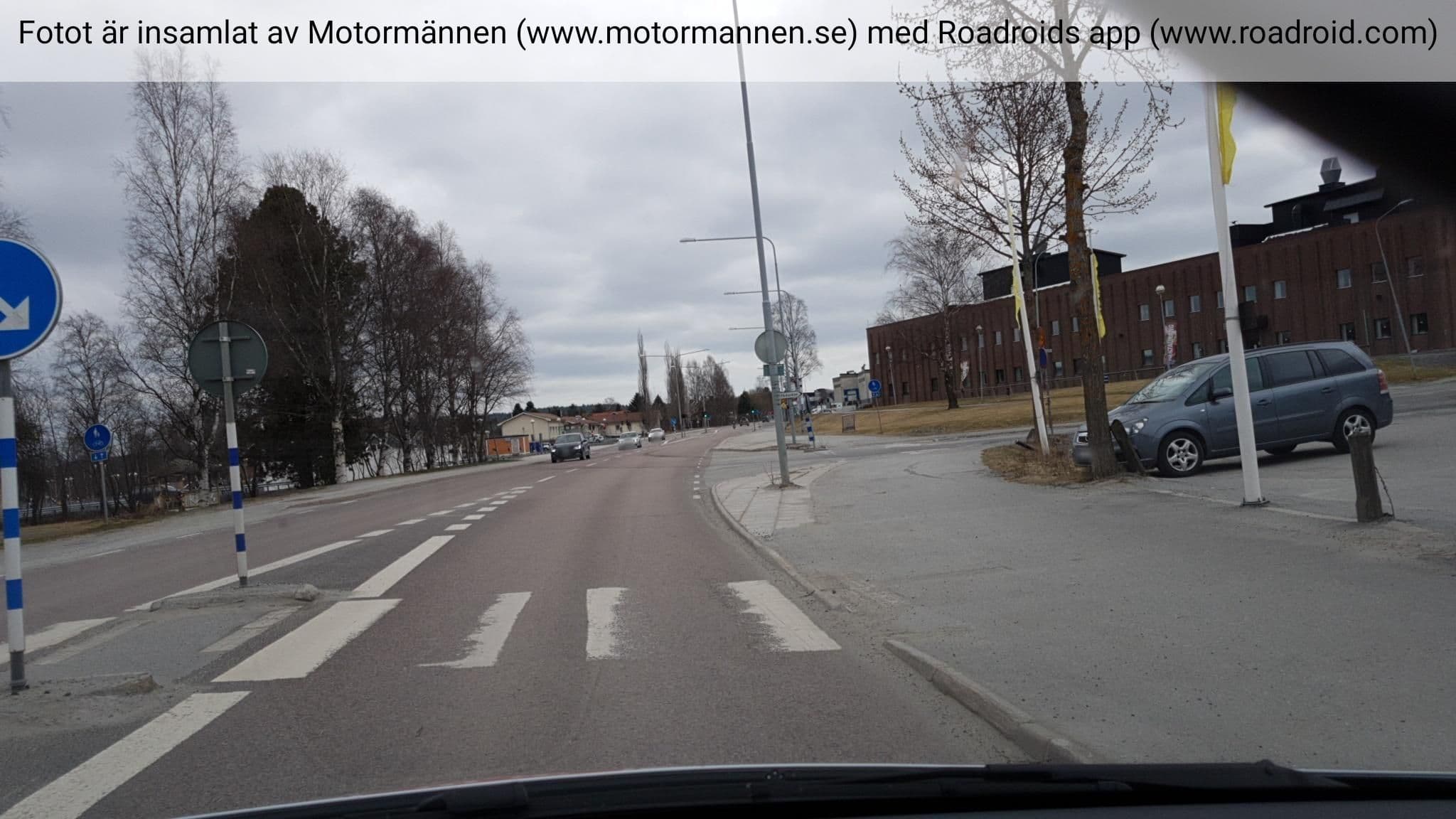 Street view near Hotell Sari, Örnsköldsvik — © roadroid (CC BY-SA · Mapillary)