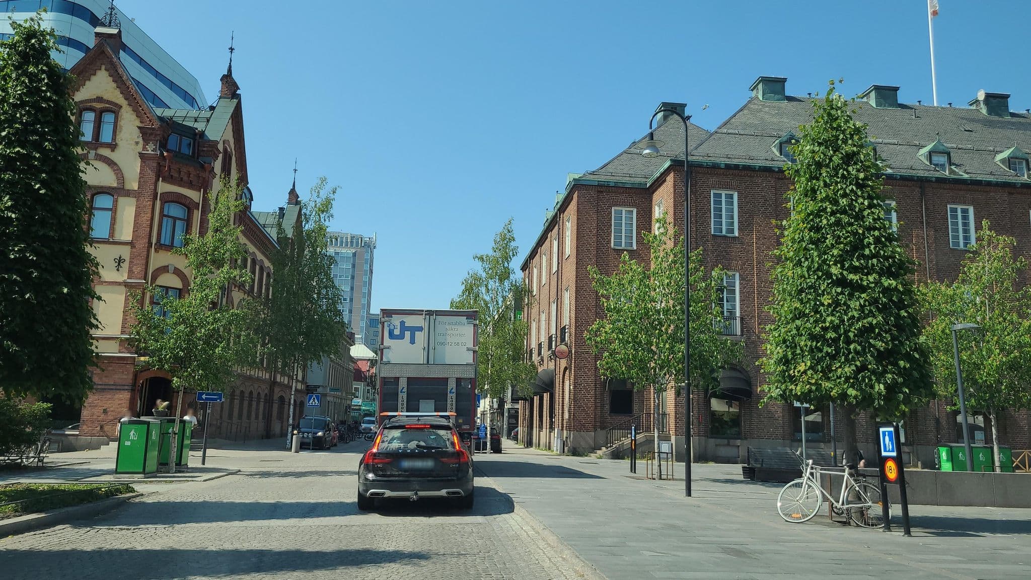Street view near U&Me Hotel, Umeå — © jopparn (CC BY-SA · Mapillary)