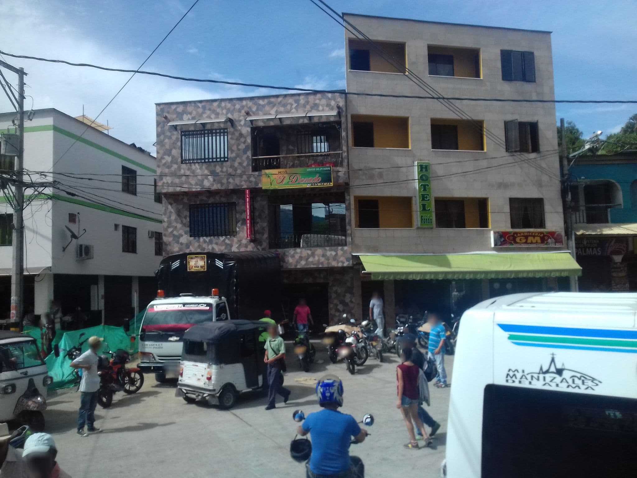 Street view near Hotel Brisa Del Cauca, La Pintada — © colombia_tour (CC BY-SA · Mapillary)