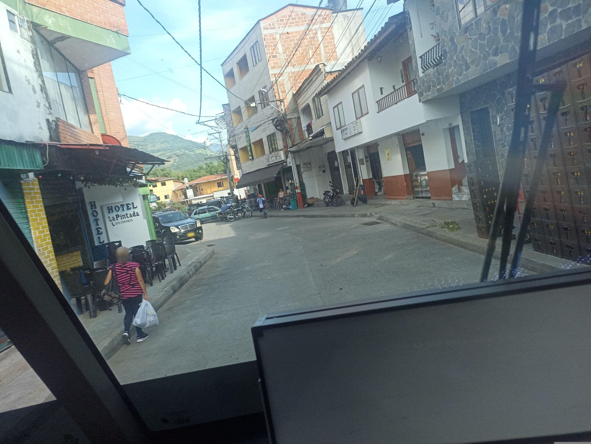 Street view near Hotel La Pintada, La Pintada — © ljtoro (CC BY-SA · Mapillary)