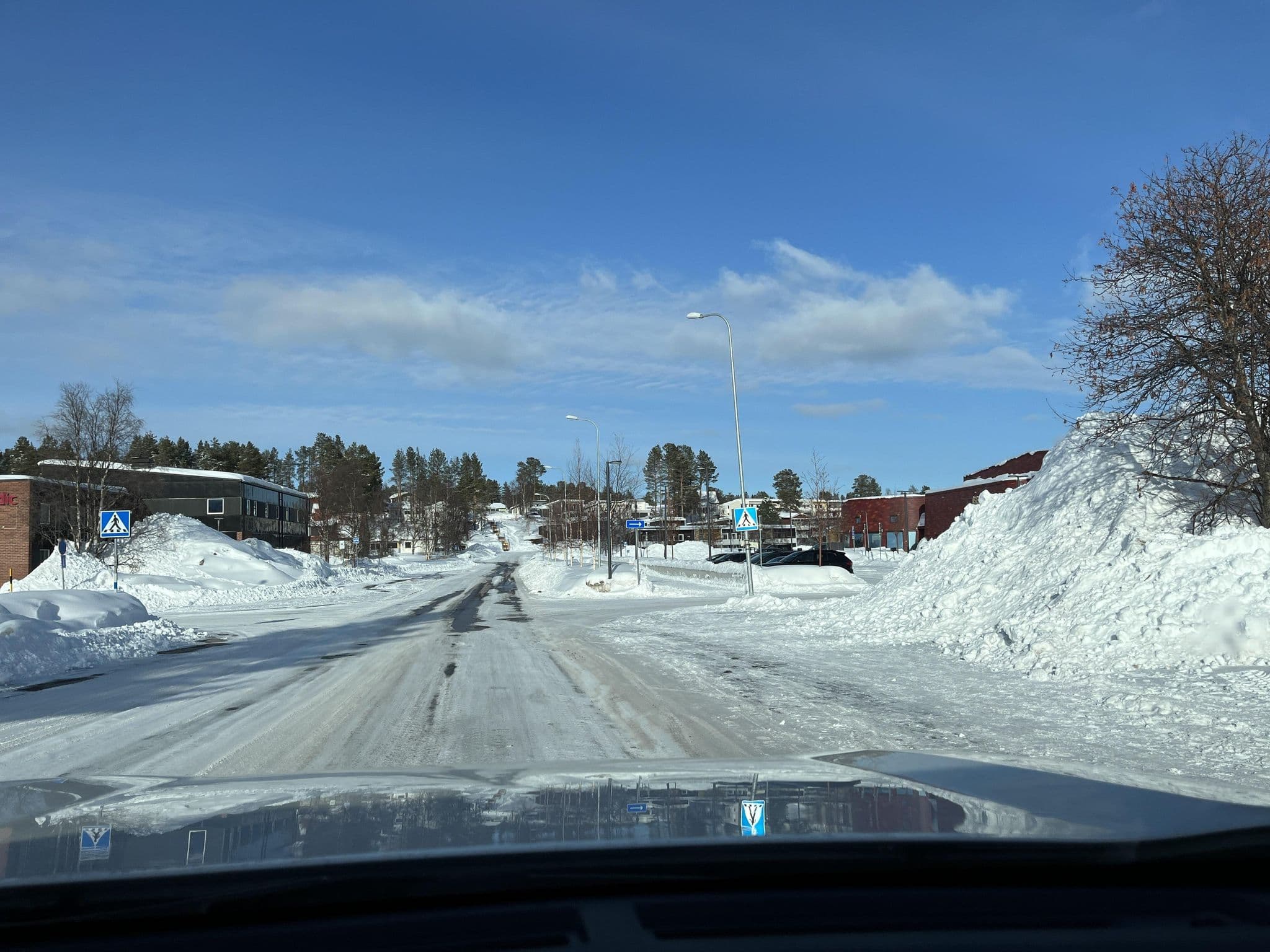 Street view near Best Western Liza Hotell - 格利法爾, Gällivare — © masterofnoroad (CC BY-SA · Mapillary)
