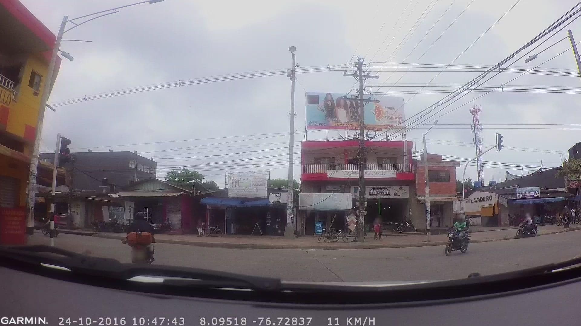 Street view near Hotel Yesban, Turbo — © santi1708 (CC BY-SA · Mapillary)
