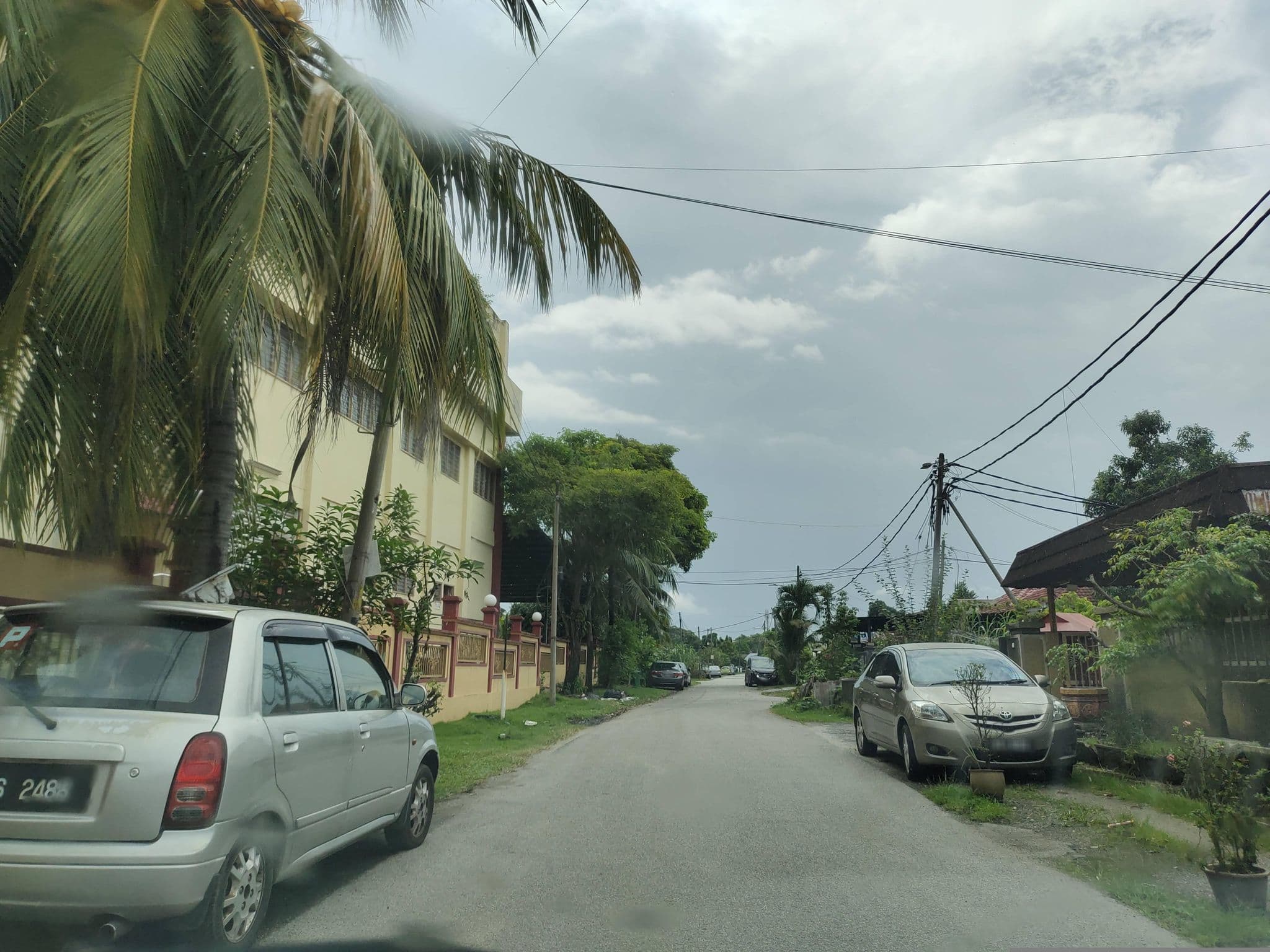 Street view near Rumah Papan Pandamaran Story House, Pandamaran — © zh9567 (CC BY-SA · Mapillary)