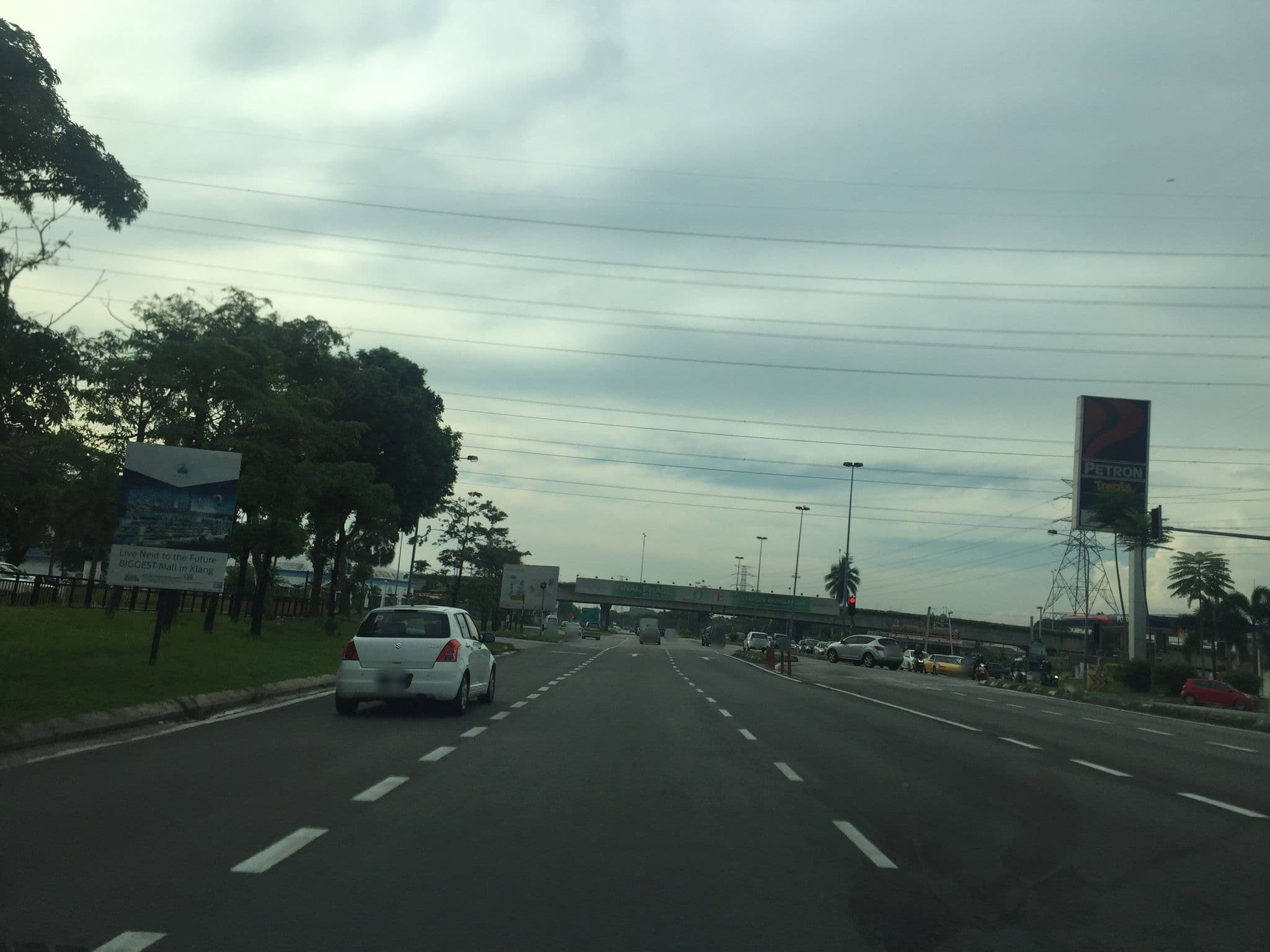 Street view near Oyo Hotel, Bandar Botanic — © riblit (CC BY-SA · Mapillary)