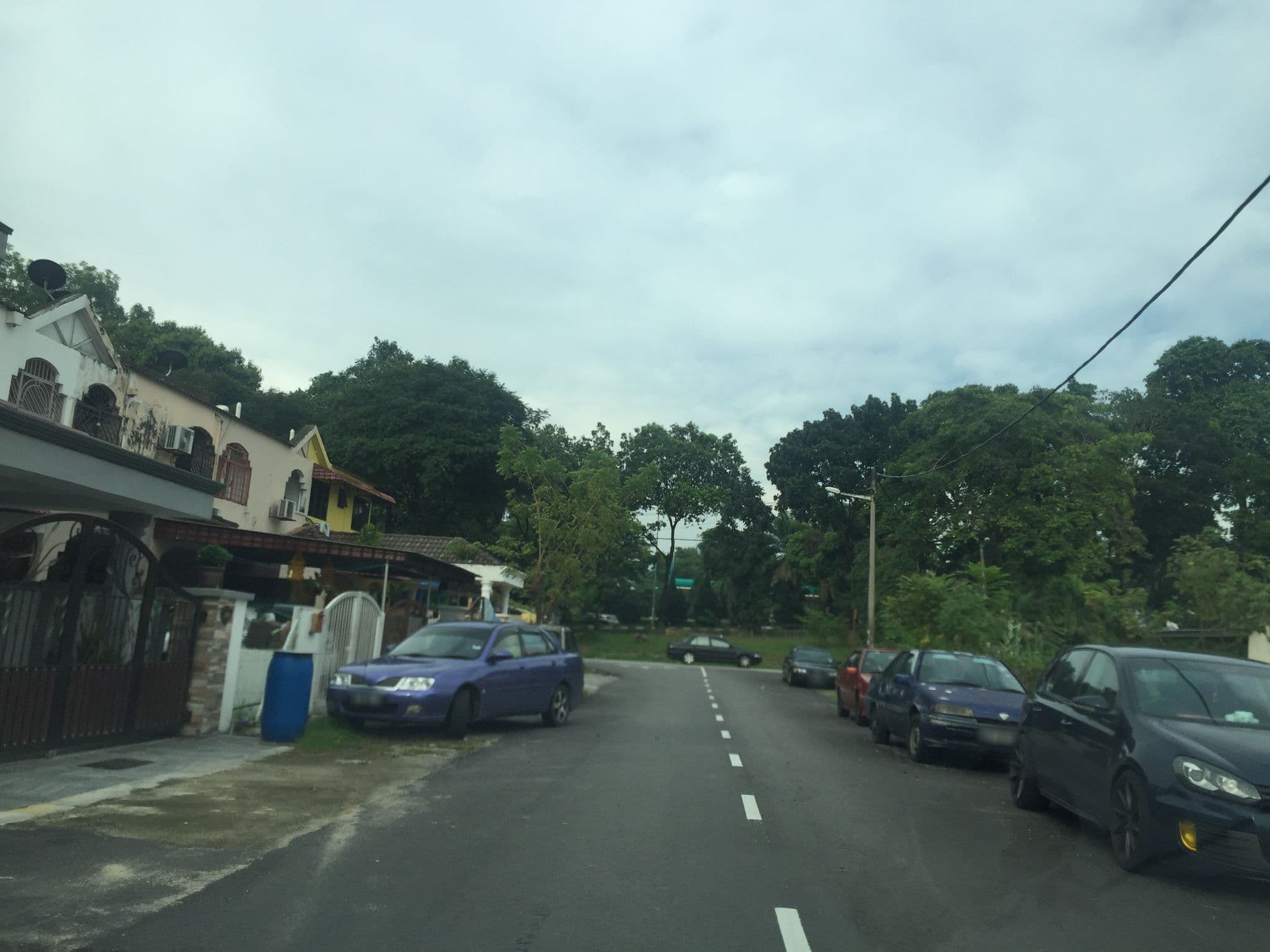 Street view near Room 808 Premiêre Hotel, Bandar Botanic — © riblit (CC BY-SA · Mapillary)