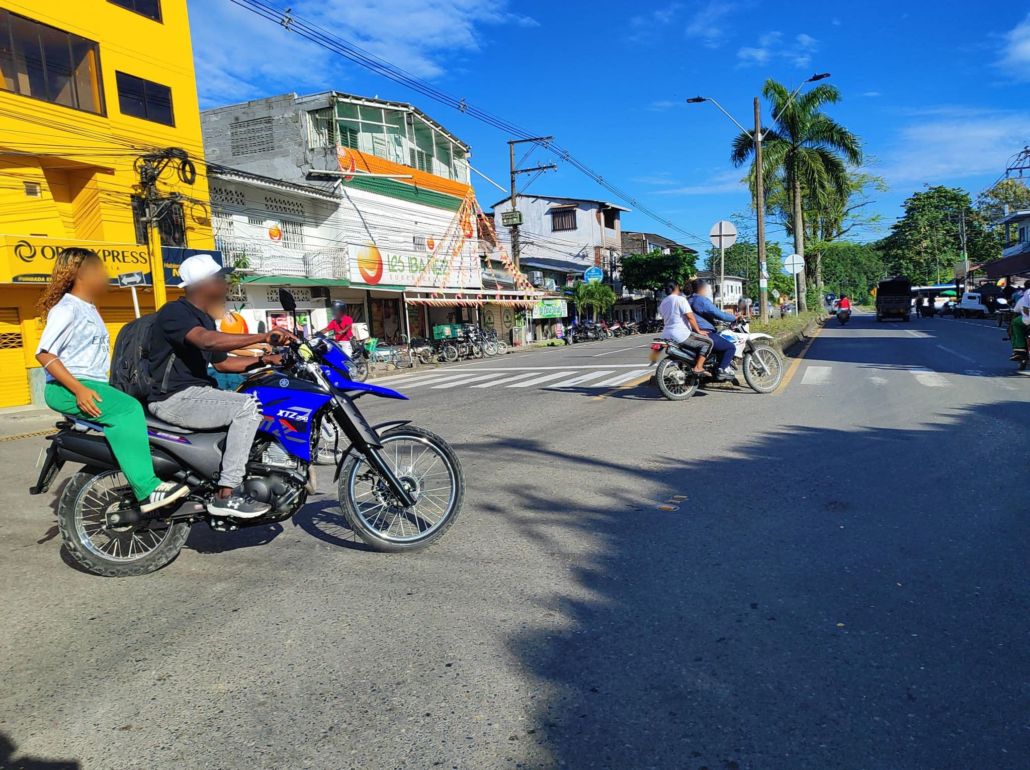Street view near Hotel Avenida 100, Chigorodó — © David_roa (CC BY-SA · Mapillary)