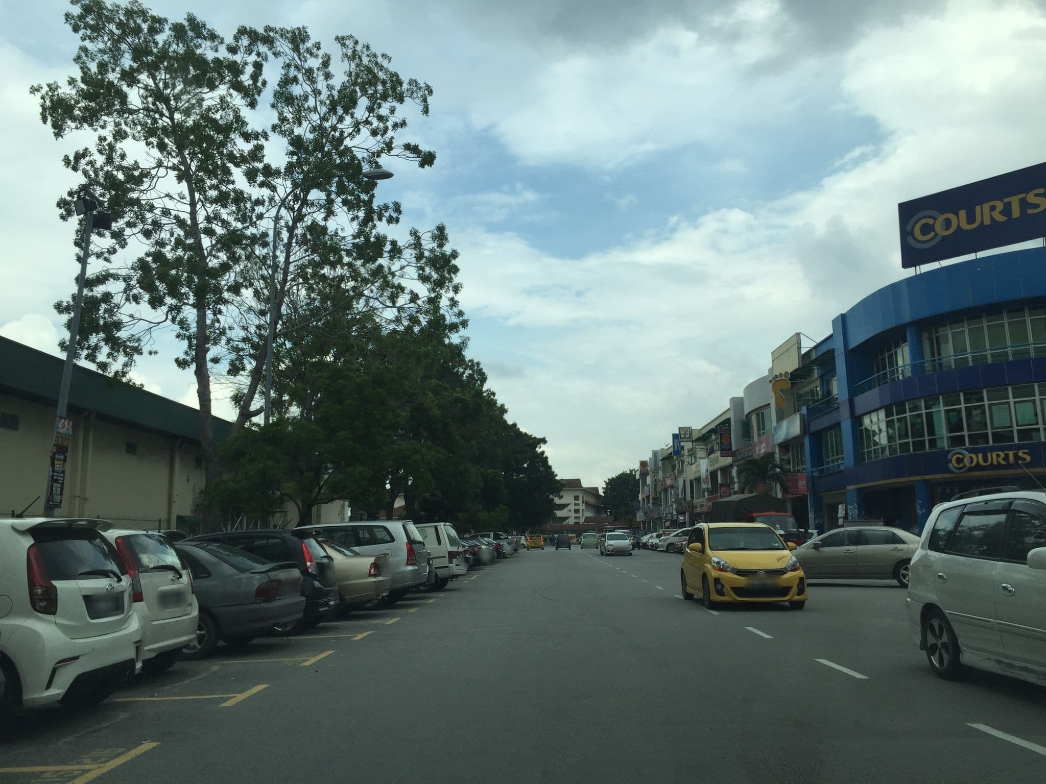 Street view near Swiss Garden International Vacation Club Bhd, Pandamaran — © riblit (CC BY-SA · Mapillary)