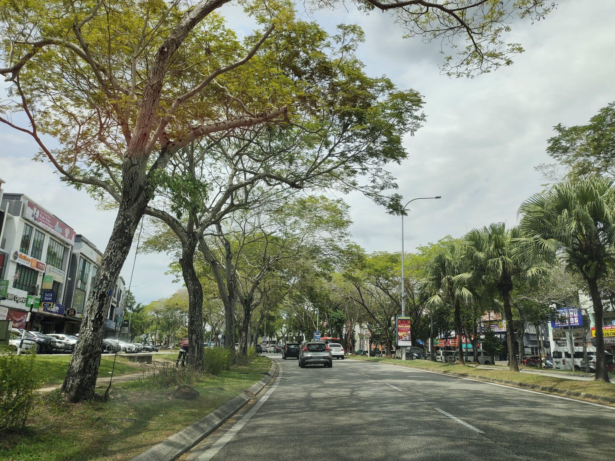 Street view near Orange Hotels Kota Kemuning, Putra Heights — © zh9567 (CC BY-SA · Mapillary)