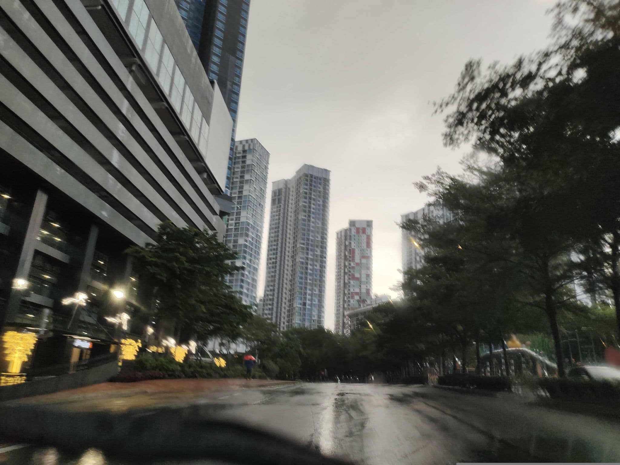 Street view near Doubletree Hotel Lobby, Setia Alam — © zh9567 (CC BY-SA · Mapillary)