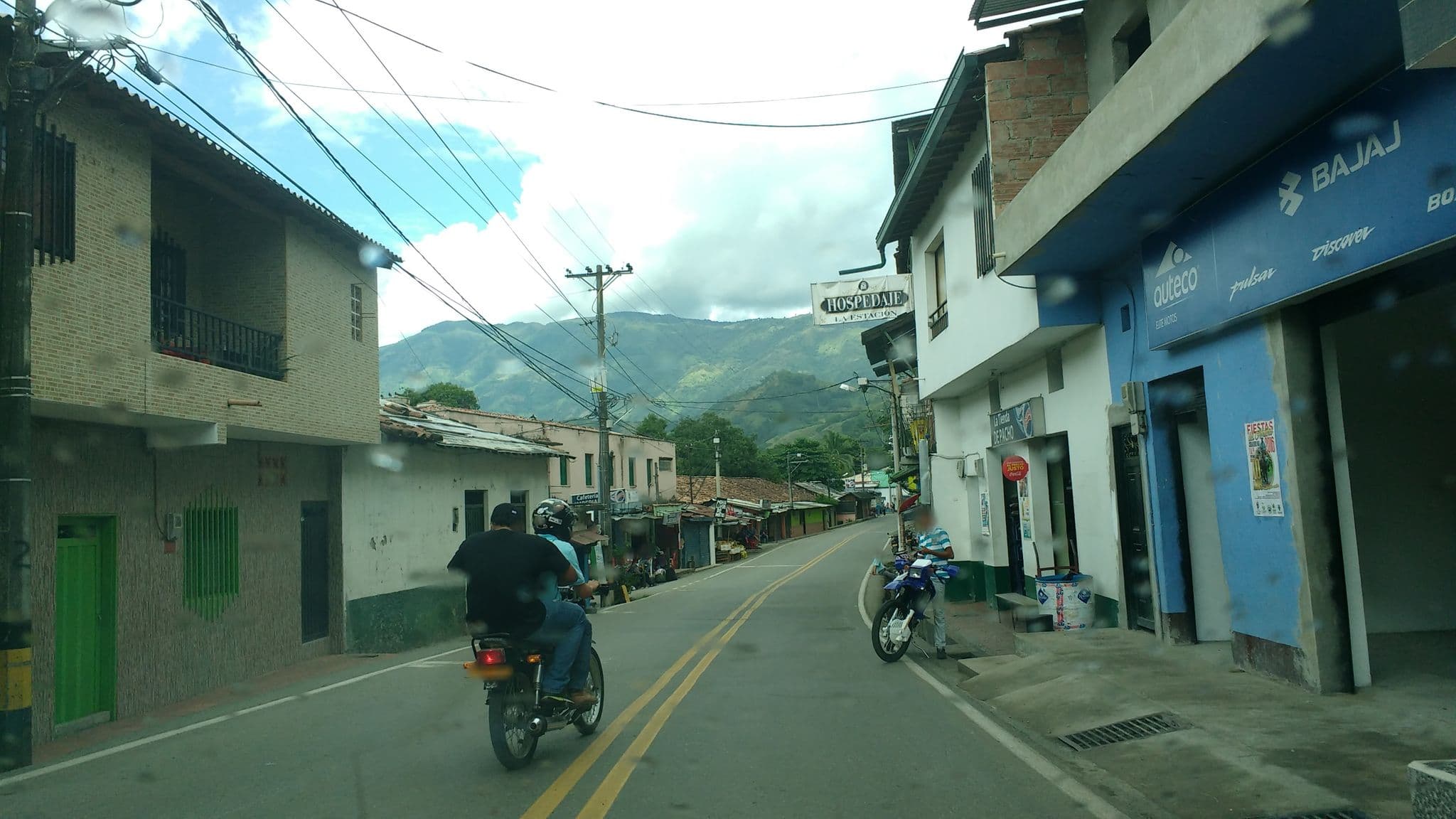 Street view near Hospedaje La Estacion, Venecia — © kleper (CC BY-SA · Mapillary)
