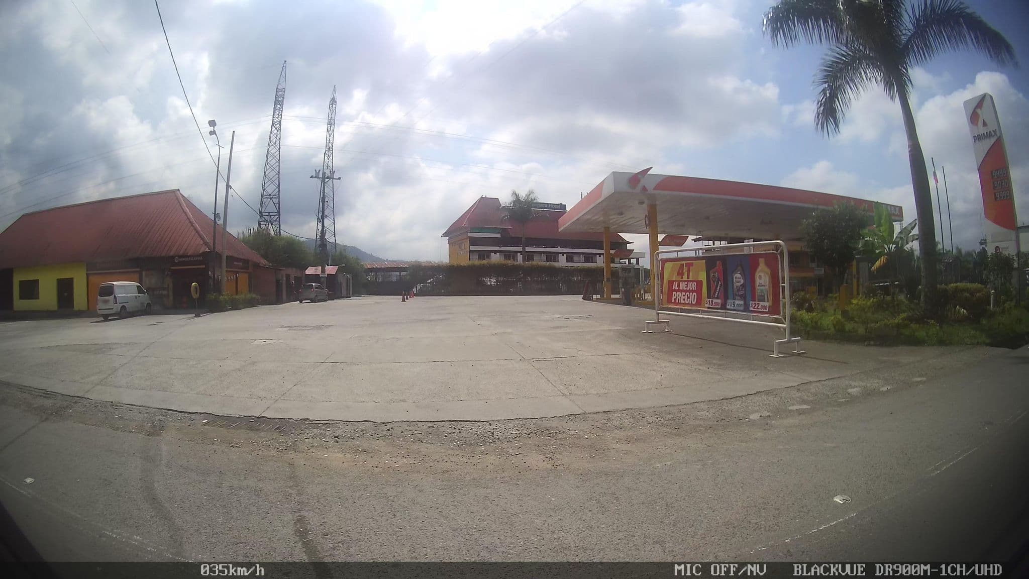 Street view near Tangara Hotel, Dosquebradas — © kaart_2 (CC BY-SA · Mapillary)