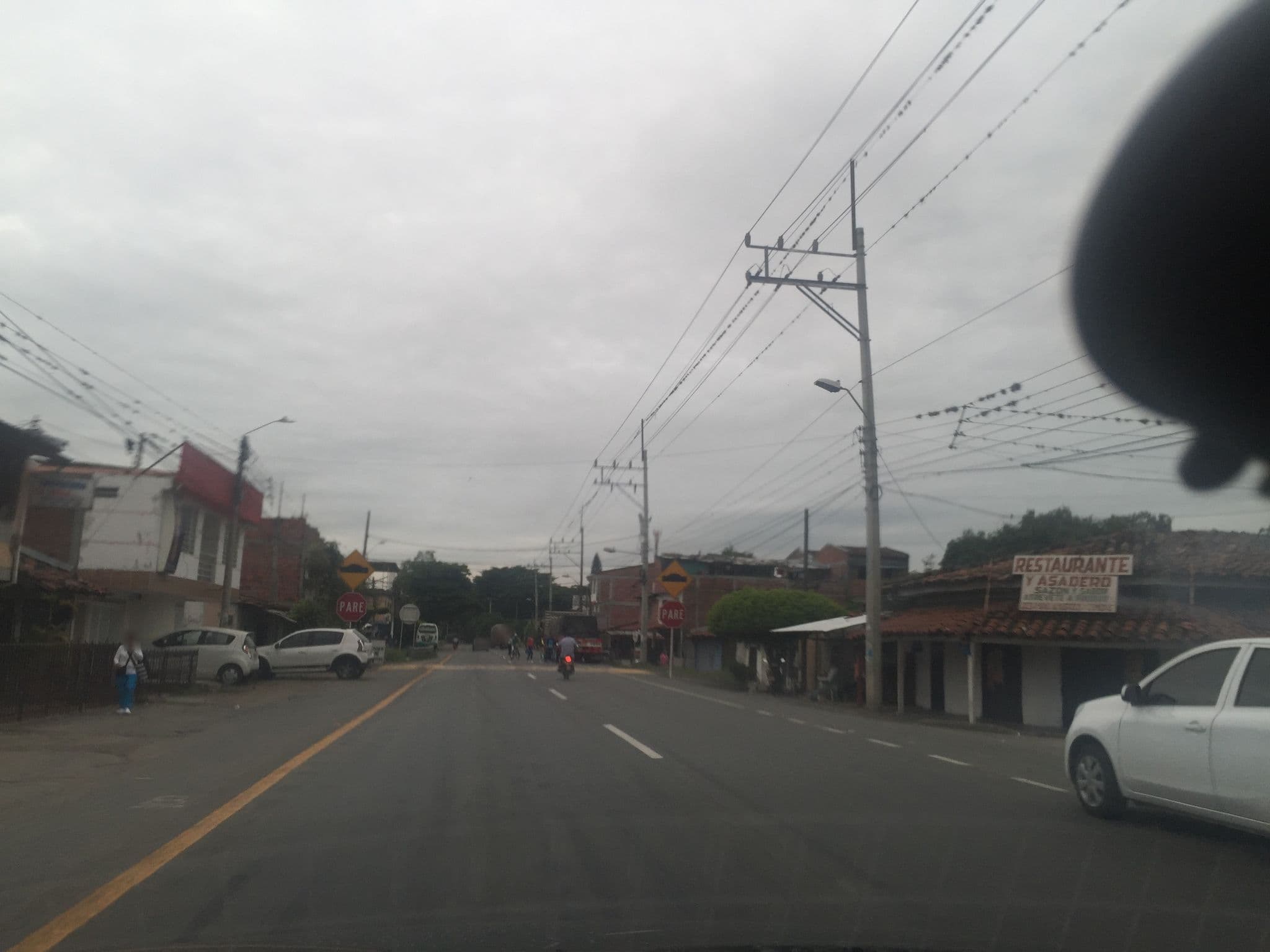 Street view near Hotel Julian, Zarzal — © hk6f (CC BY-SA · Mapillary)
