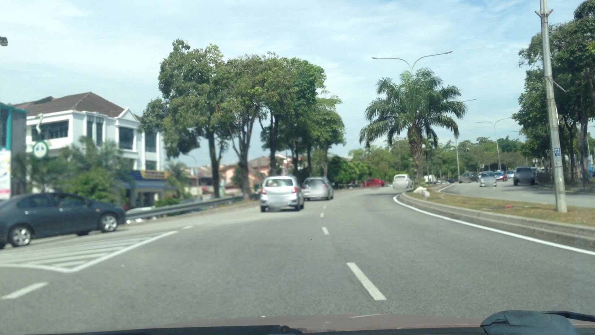 Street view near Cherengin Hills KLSO, Subang Jaya — © lvl5 (CC BY-SA · Mapillary)