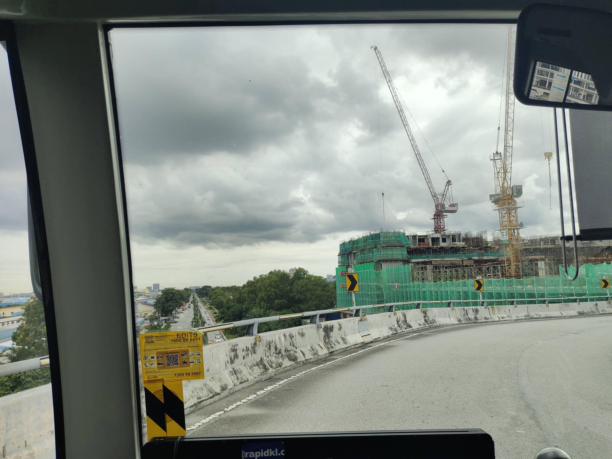 Street view near K.L Empire Hotel, Bandar Sunway — © zh9567 (CC BY-SA · Mapillary)