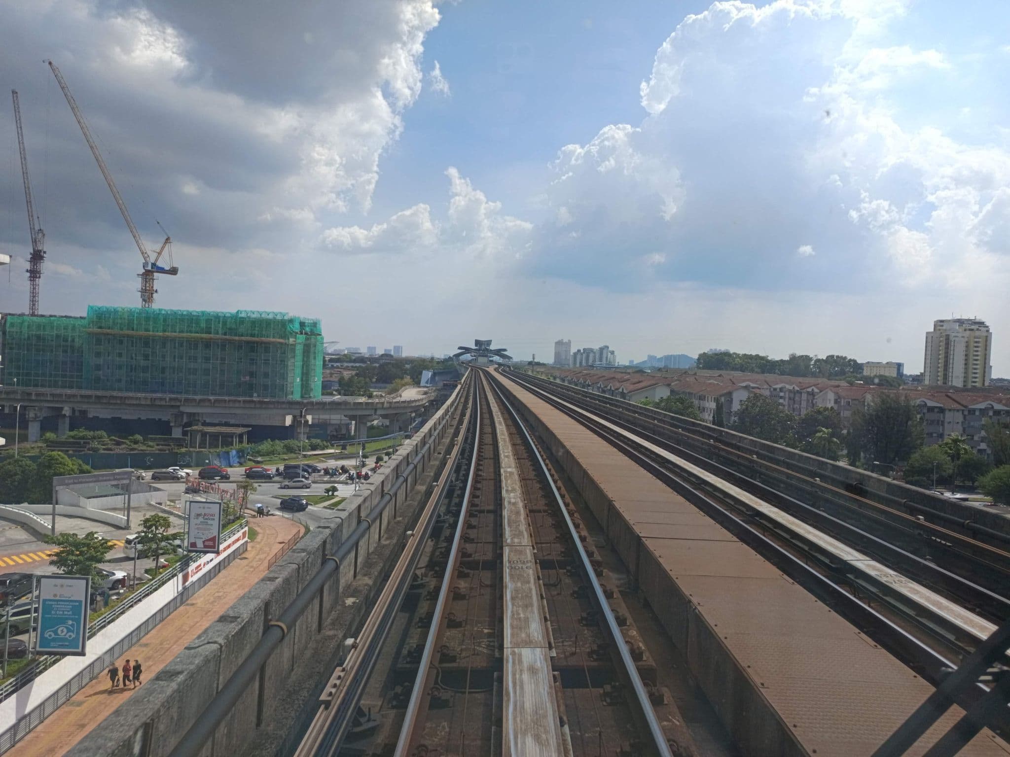 Street view near The front hotel, Subang Jaya — © YikQin (CC BY-SA · Mapillary)