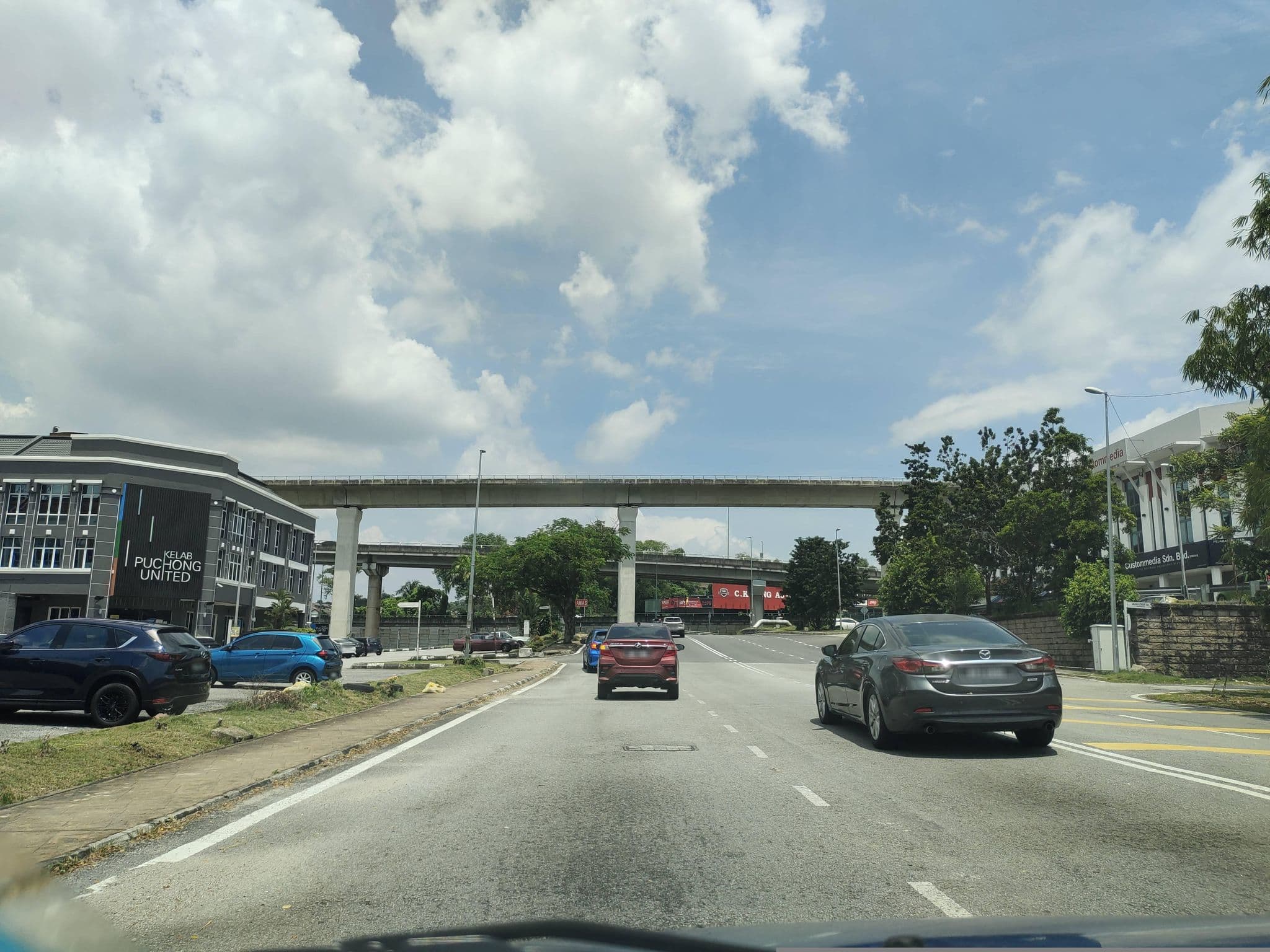 Street view near Prescott hotel, Bandar Kinrara — © zh9567 (CC BY-SA · Mapillary)