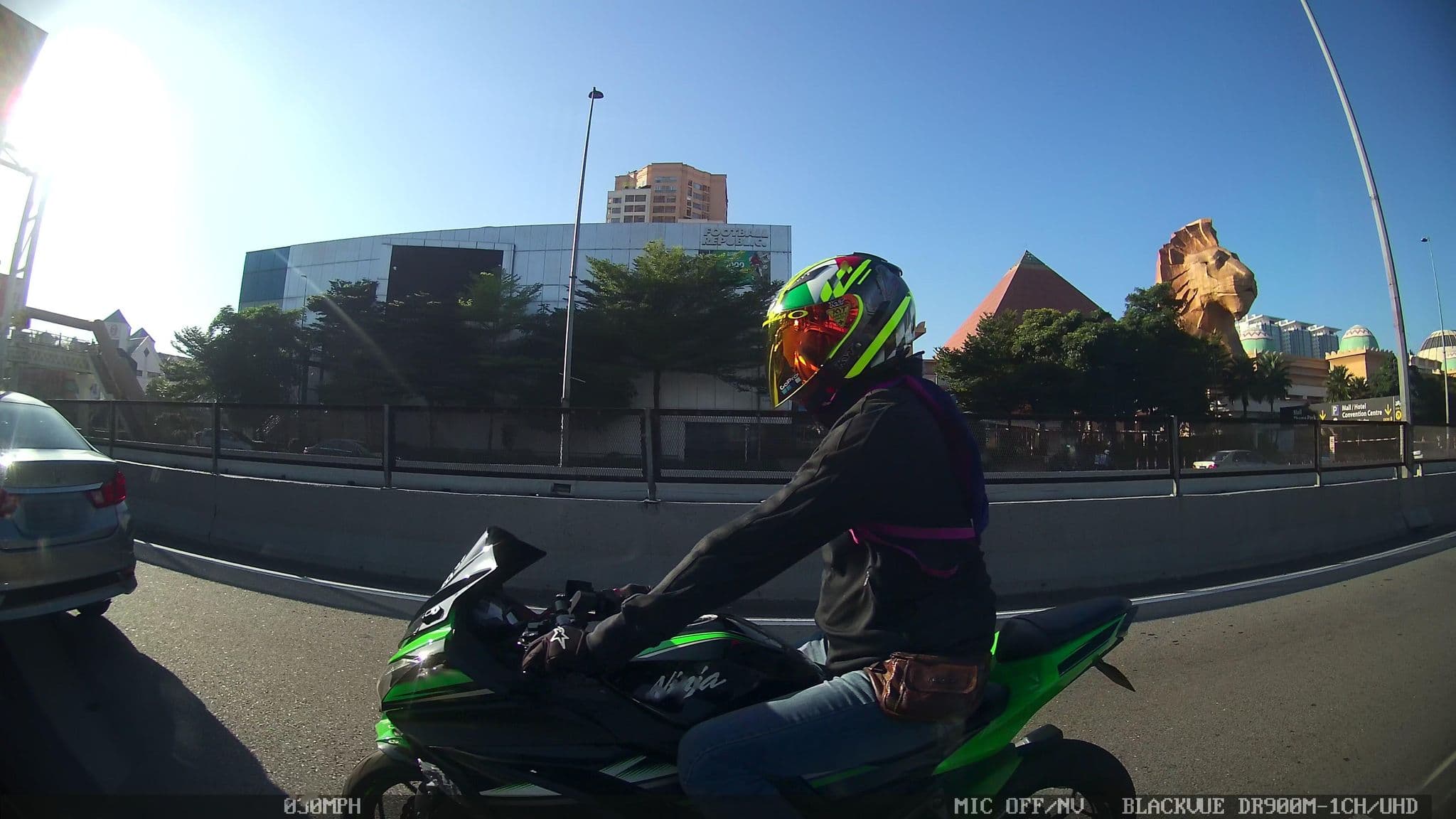 Street view near Pattaya hotel, Bandar Sunway — © kaart_1 (CC BY-SA · Mapillary)